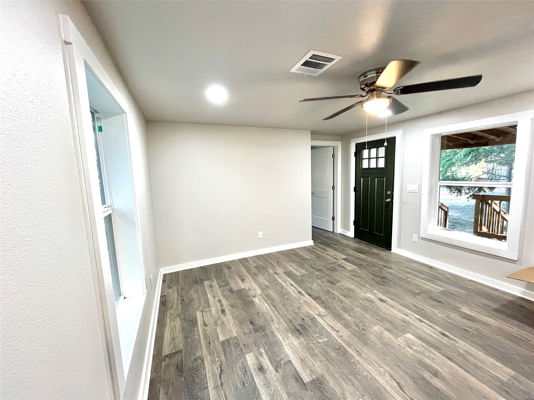 194 Split Oak Rd, Smithville, TX 78957