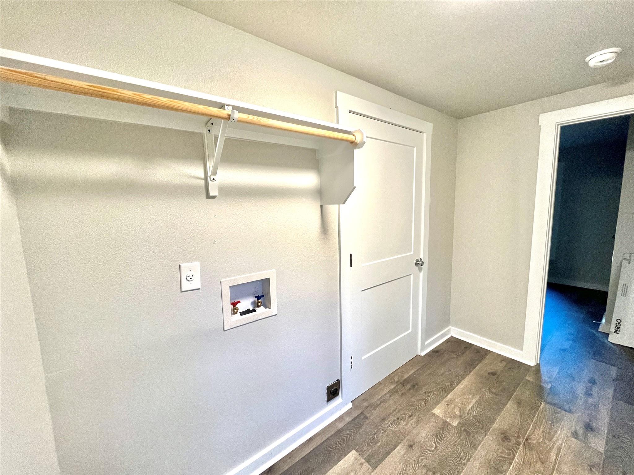 194 Split Oak Rd, Smithville, TX 78957