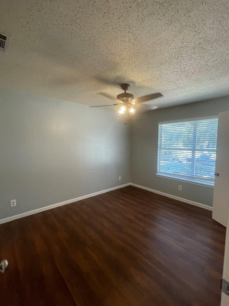 309 E Grady Dr # B, Austin, TX 78753