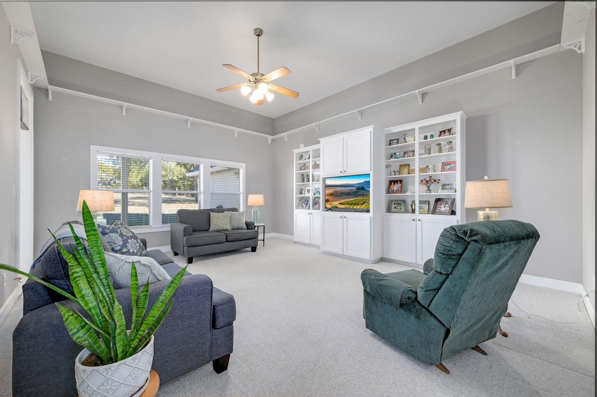 881 Saddleridge Dr, Wimberley, TX 78676