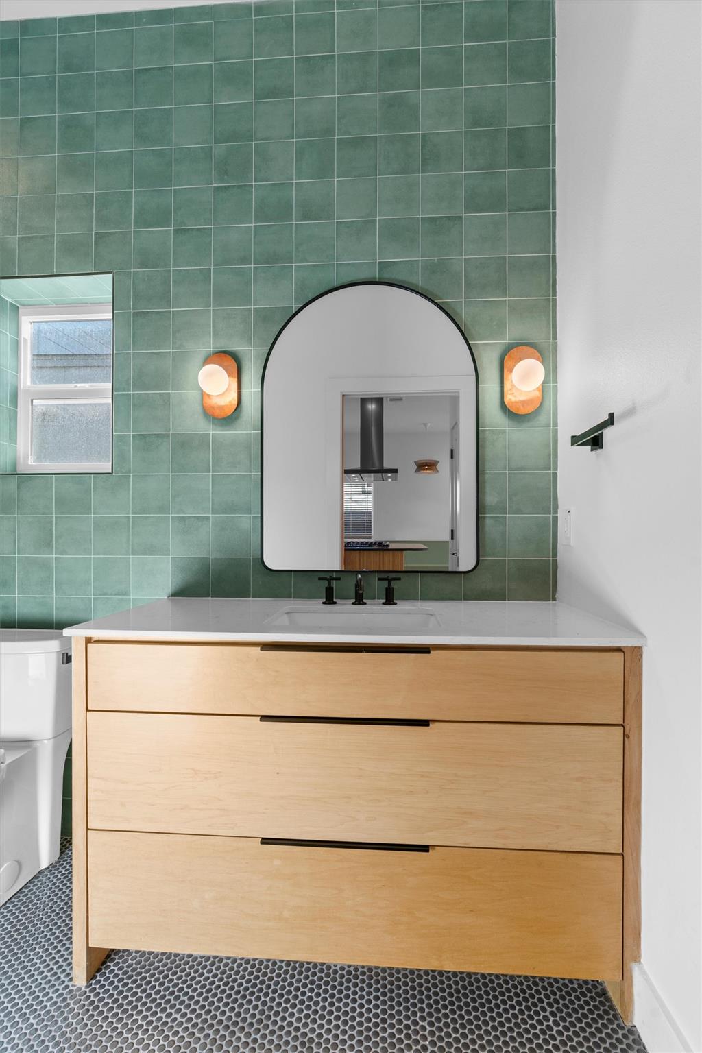 1209 Canterbury St, Austin, TX 78702