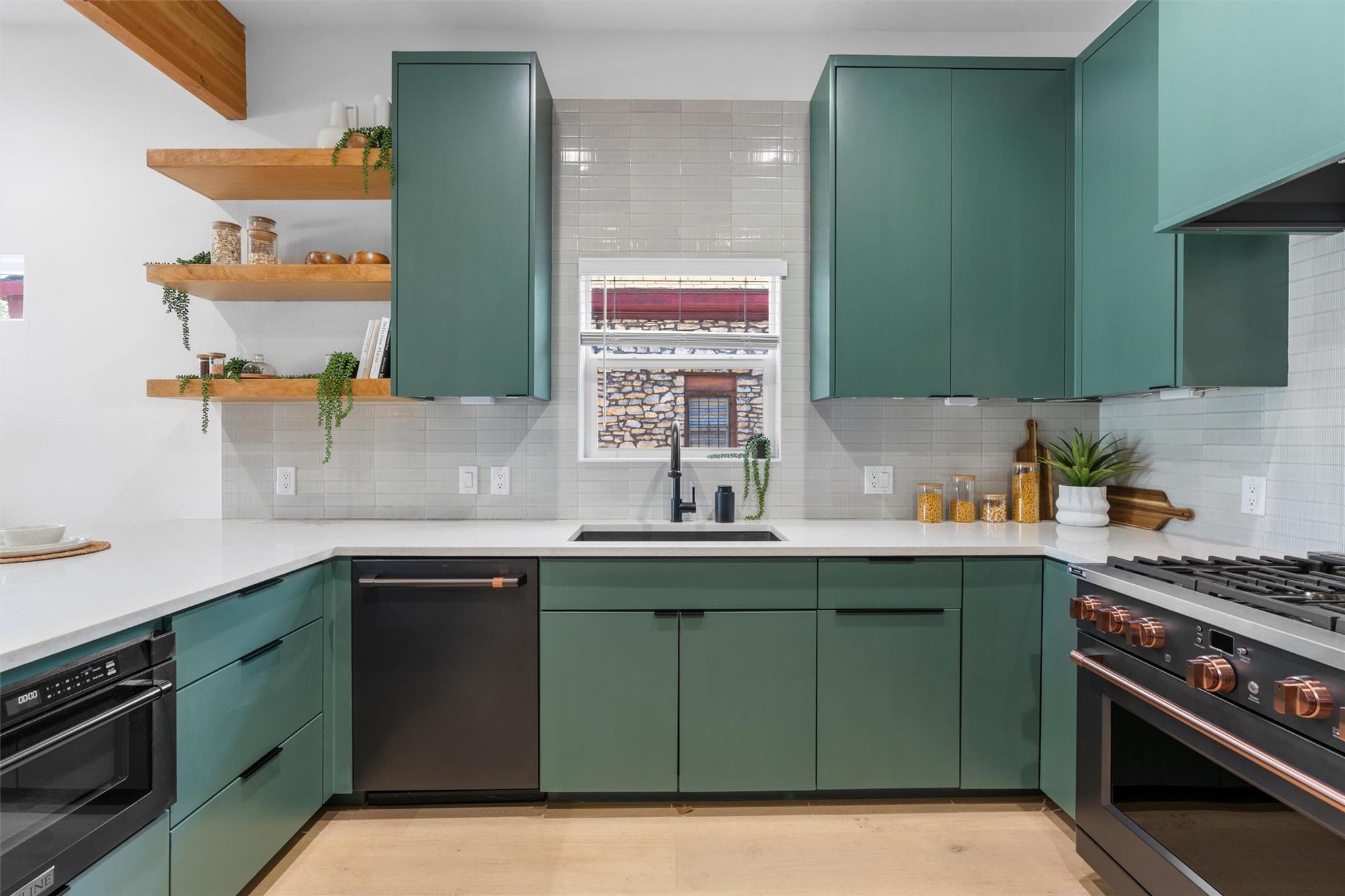 1209 Canterbury St, Austin, TX 78702