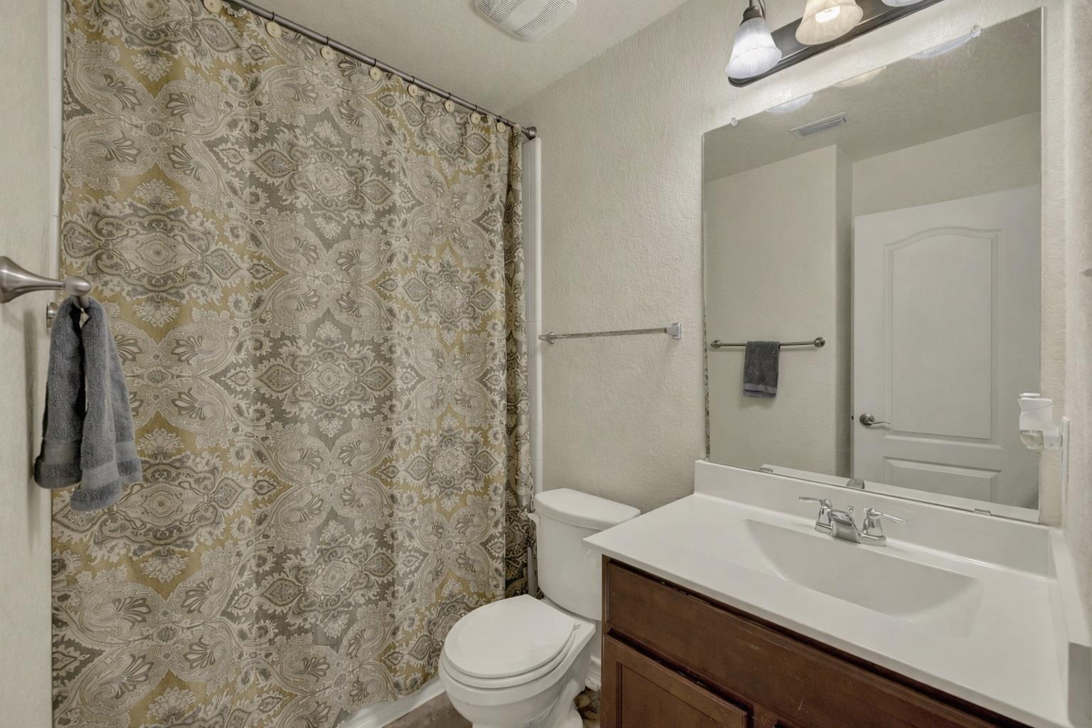 2095 Shire Mdws, New Braunfels, TX 78130