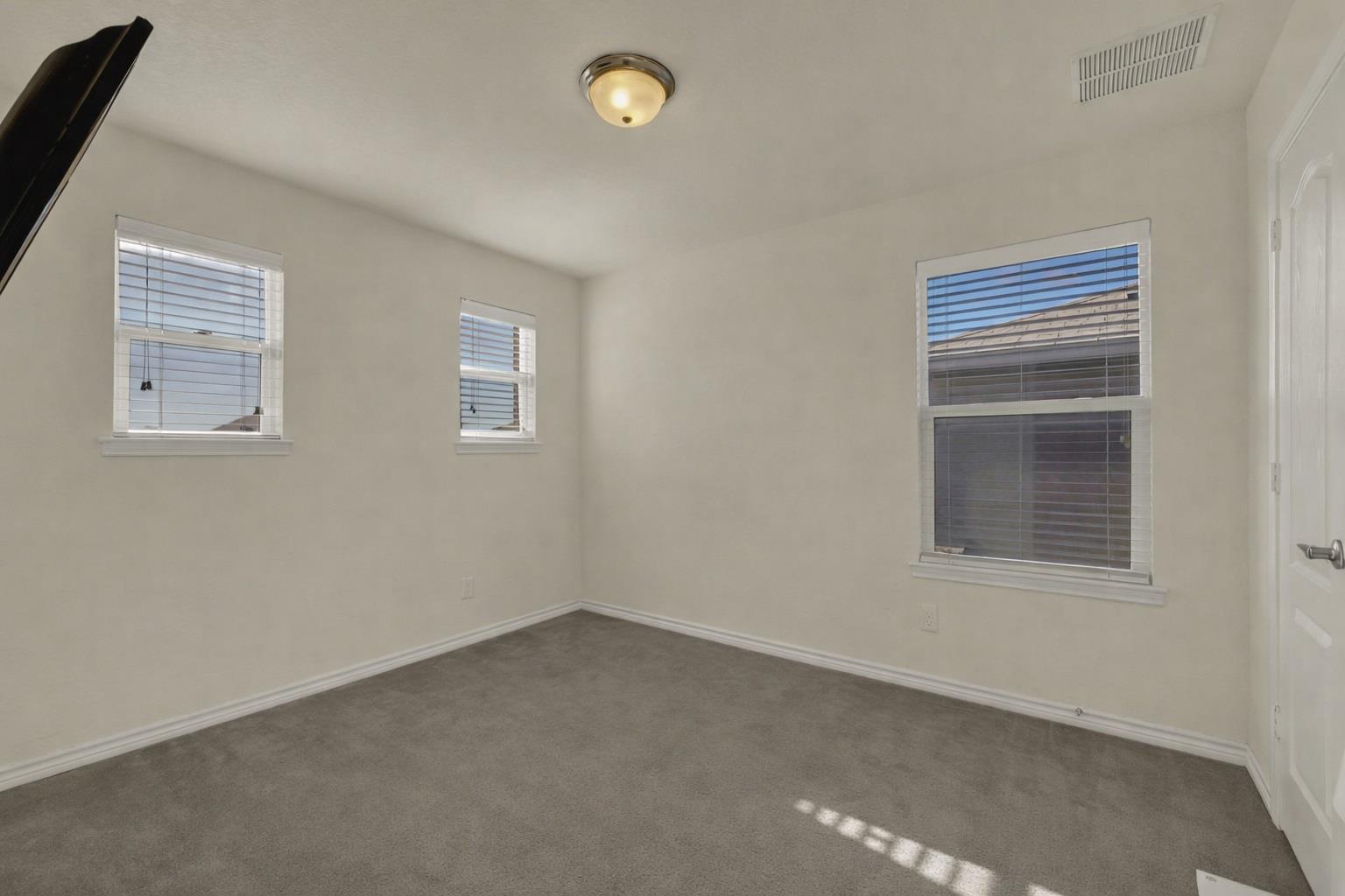 2095 Shire Mdws, New Braunfels, TX 78130