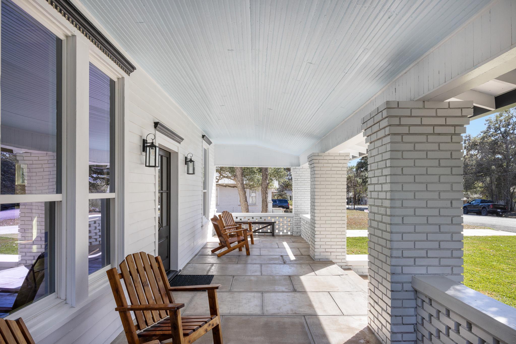 452 N Jackson St, La Grange, TX 78945