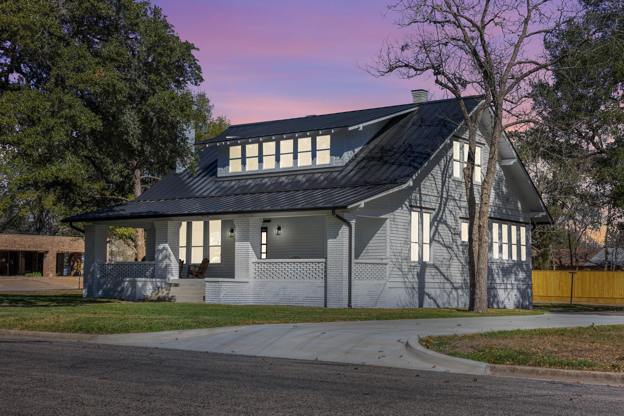 452 N Jackson St, La Grange, TX 78945