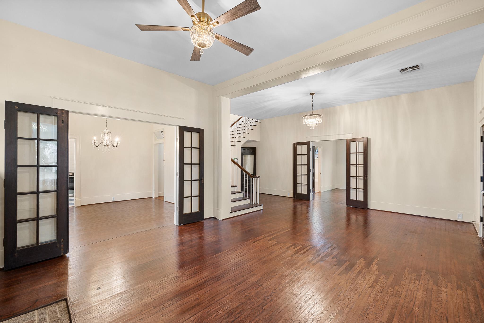 452 N Jackson St, La Grange, TX 78945