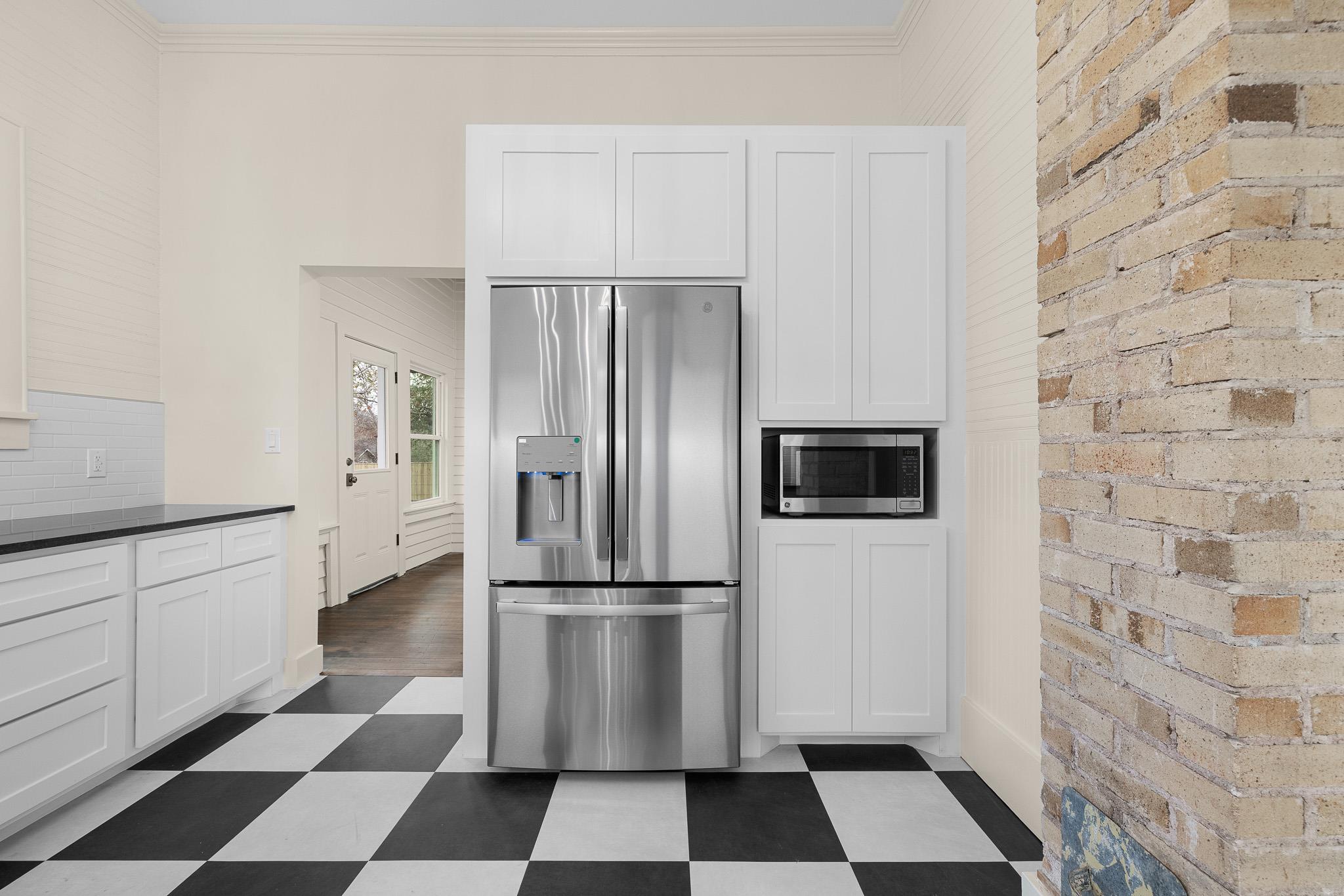 452 N Jackson St, La Grange, TX 78945