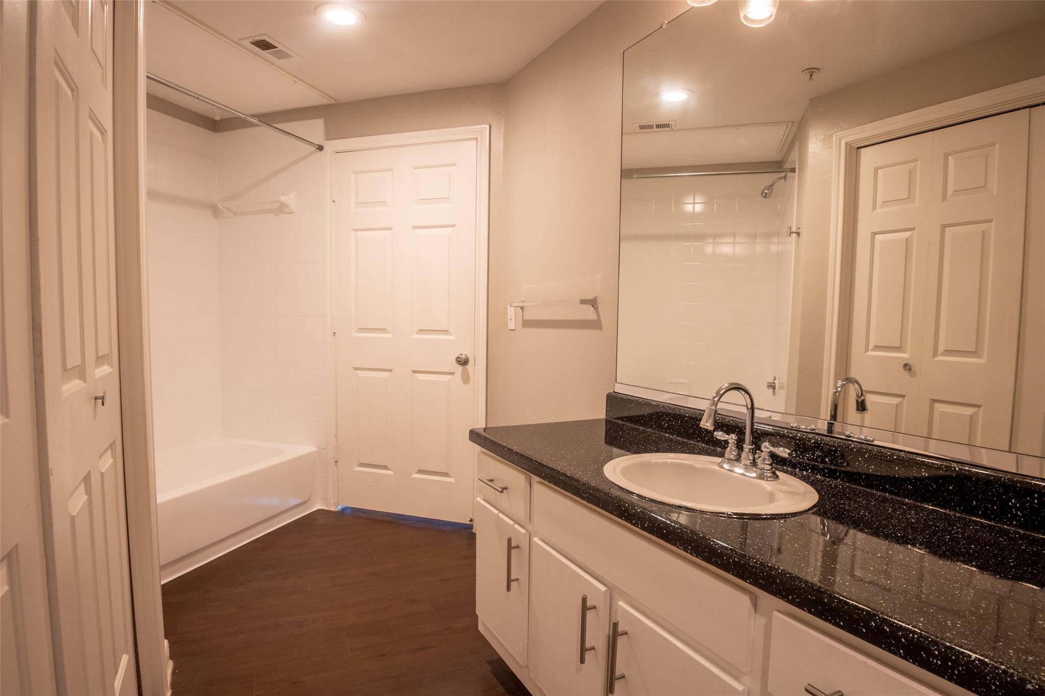 2320 Gracy Farms Ln # 312, Austin, TX 78758