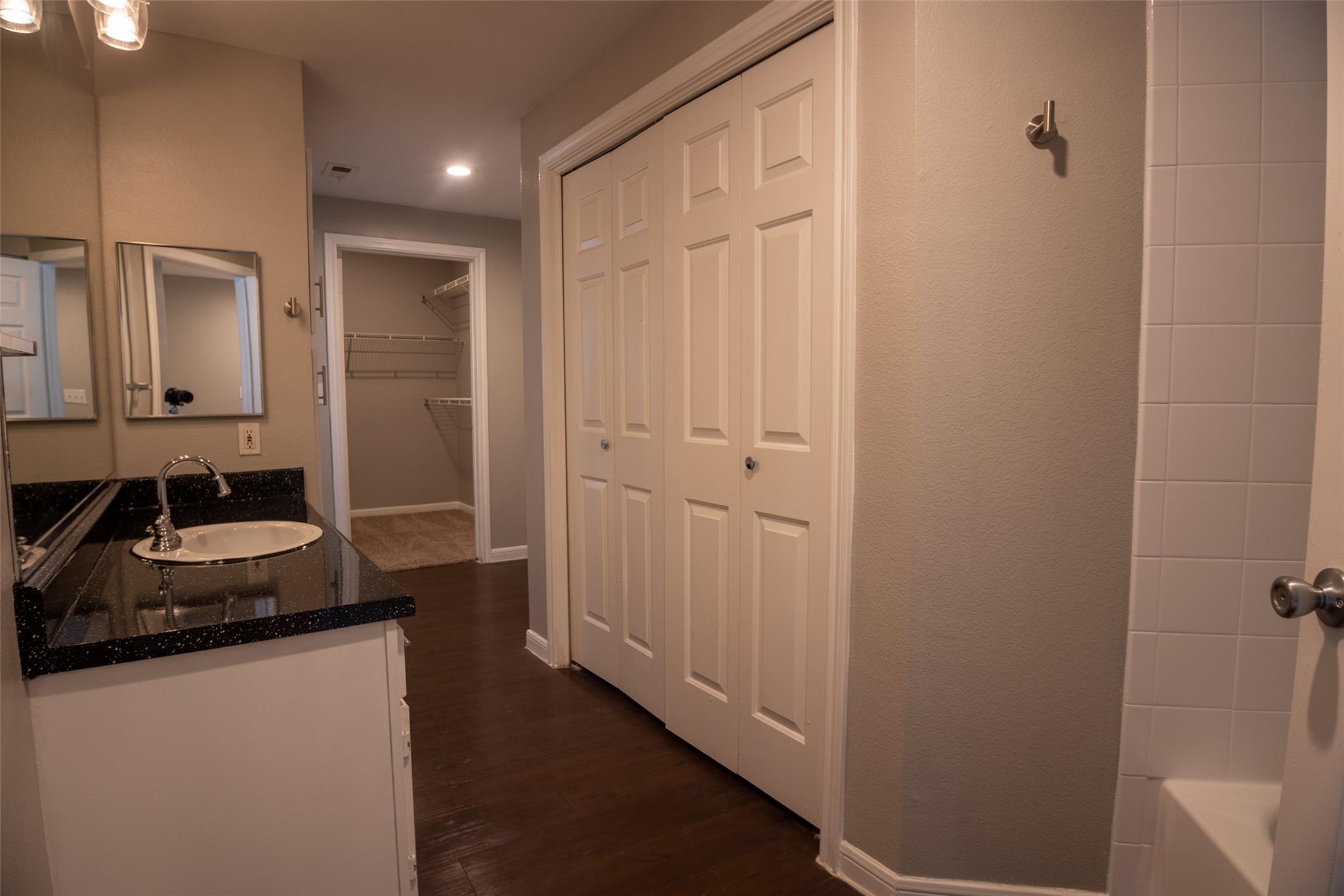 2320 Gracy Farms Ln # 312, Austin, TX 78758