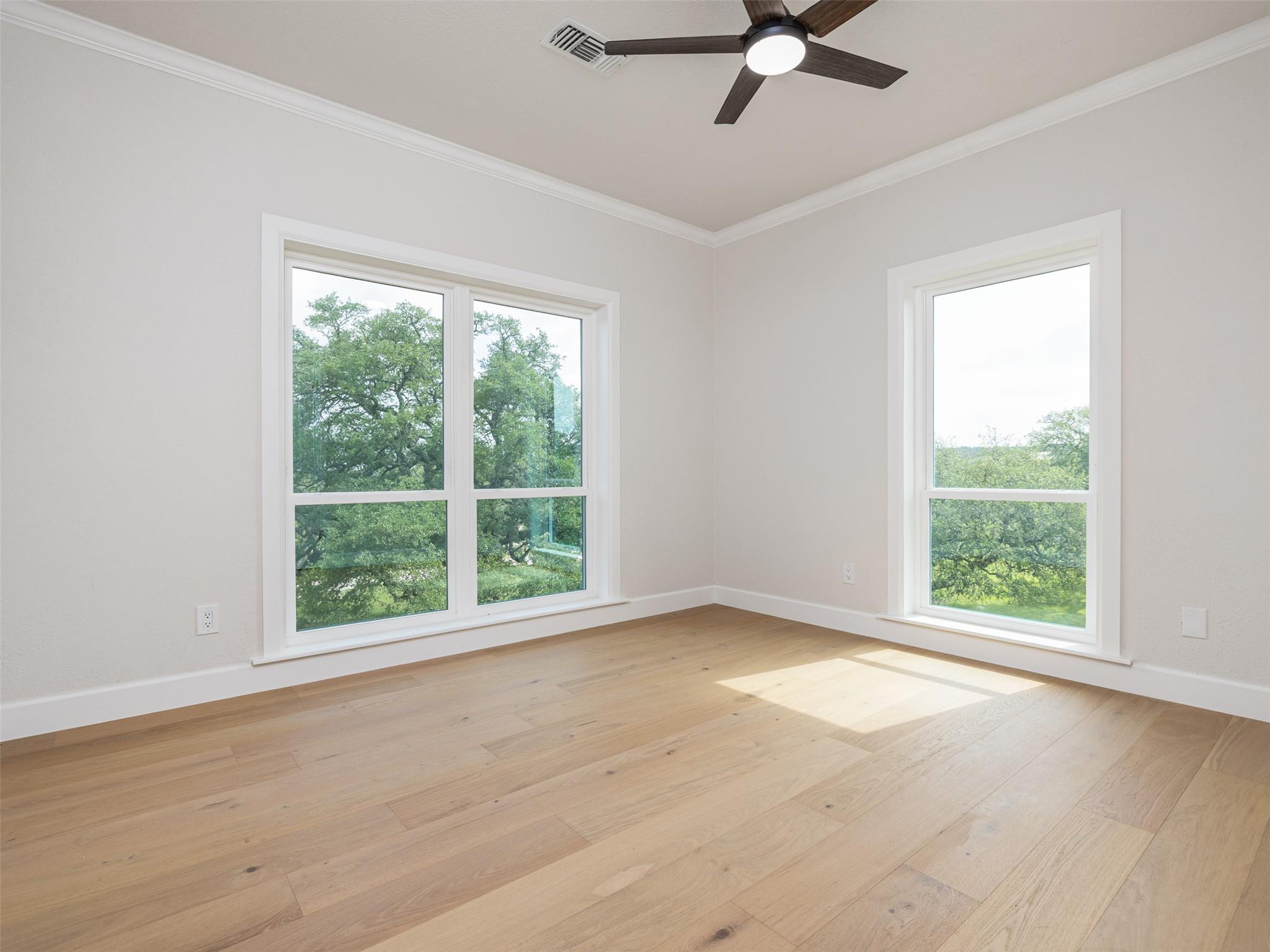 701 Oakwood Ln, Dripping Springs, TX 78620