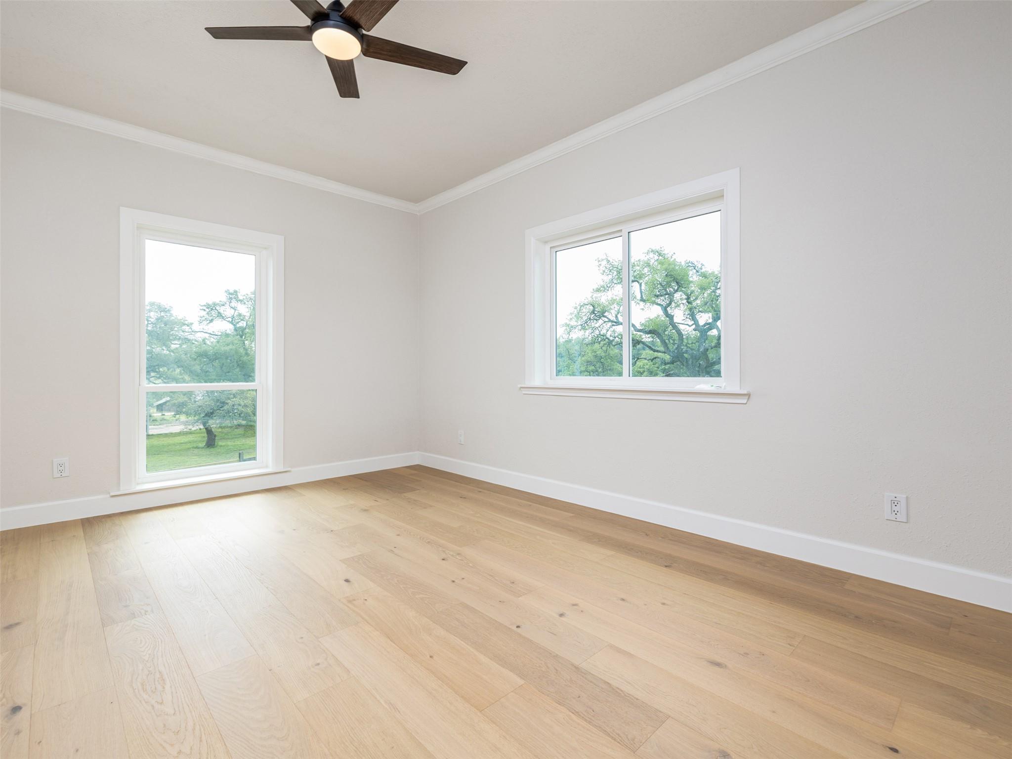 701 Oakwood Ln, Dripping Springs, TX 78620