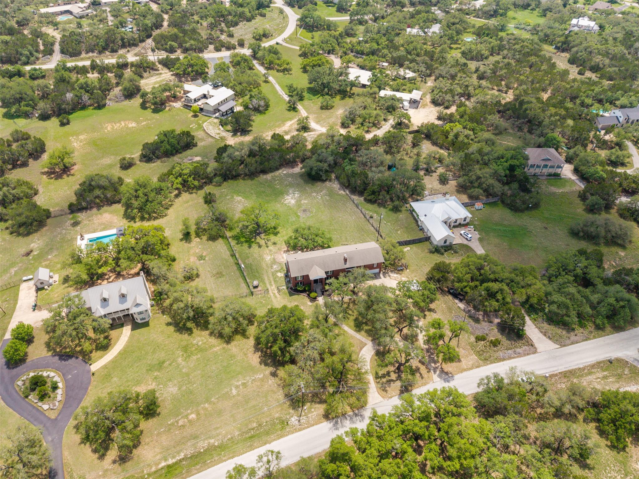 701 Oakwood Ln, Dripping Springs, TX 78620