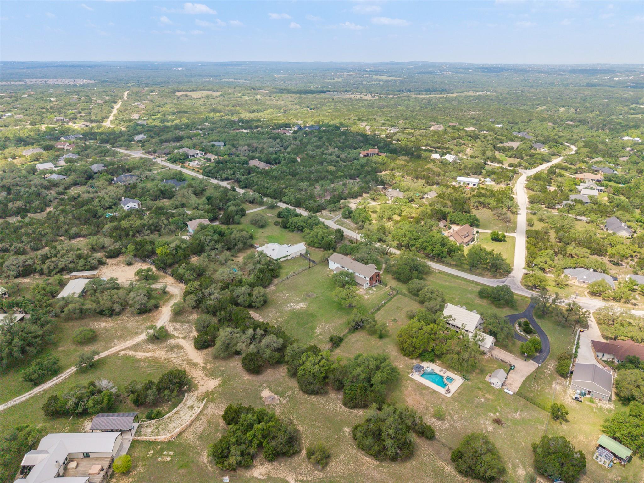 701 Oakwood Ln, Dripping Springs, TX 78620