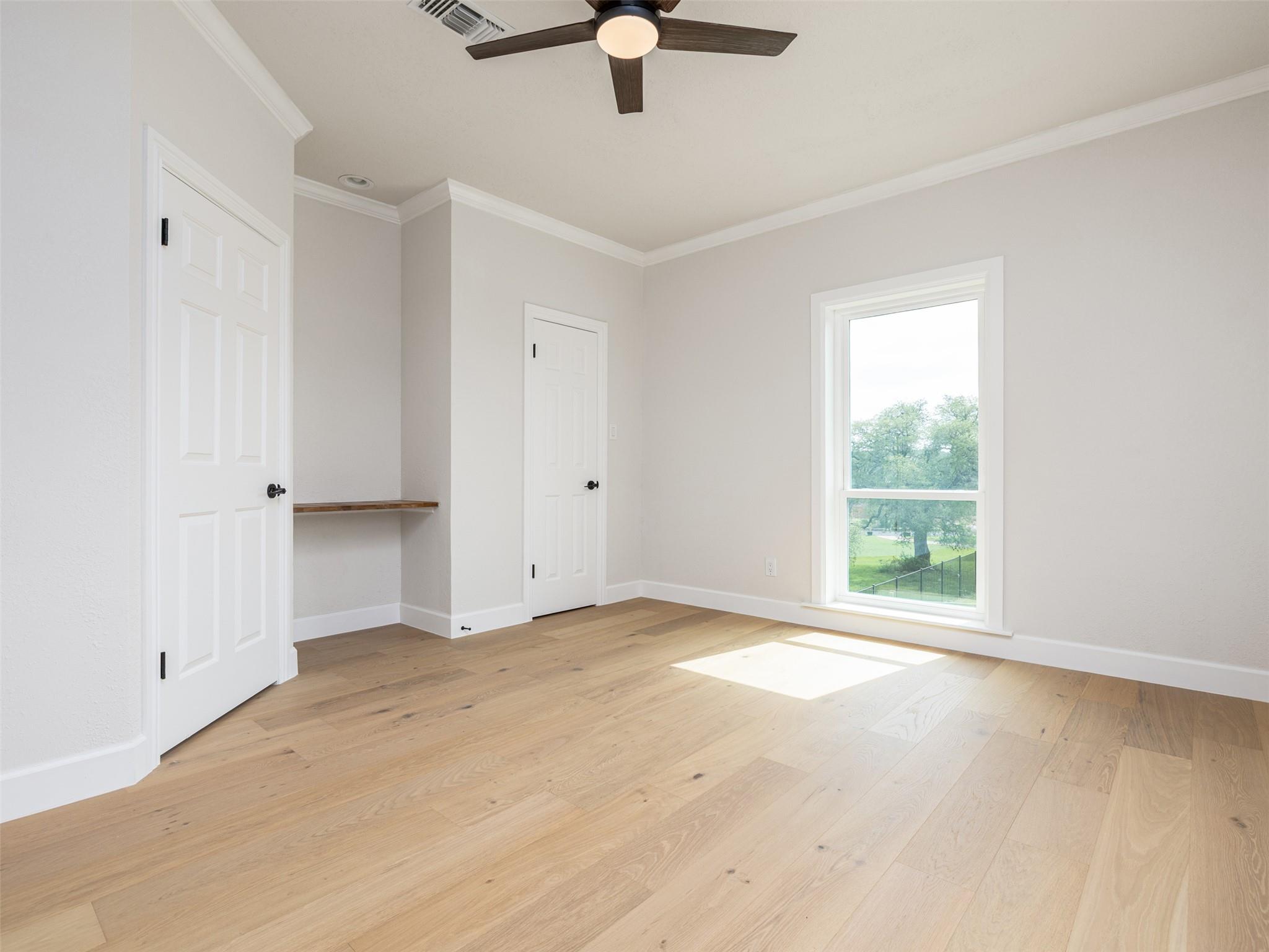 701 Oakwood Ln, Dripping Springs, TX 78620