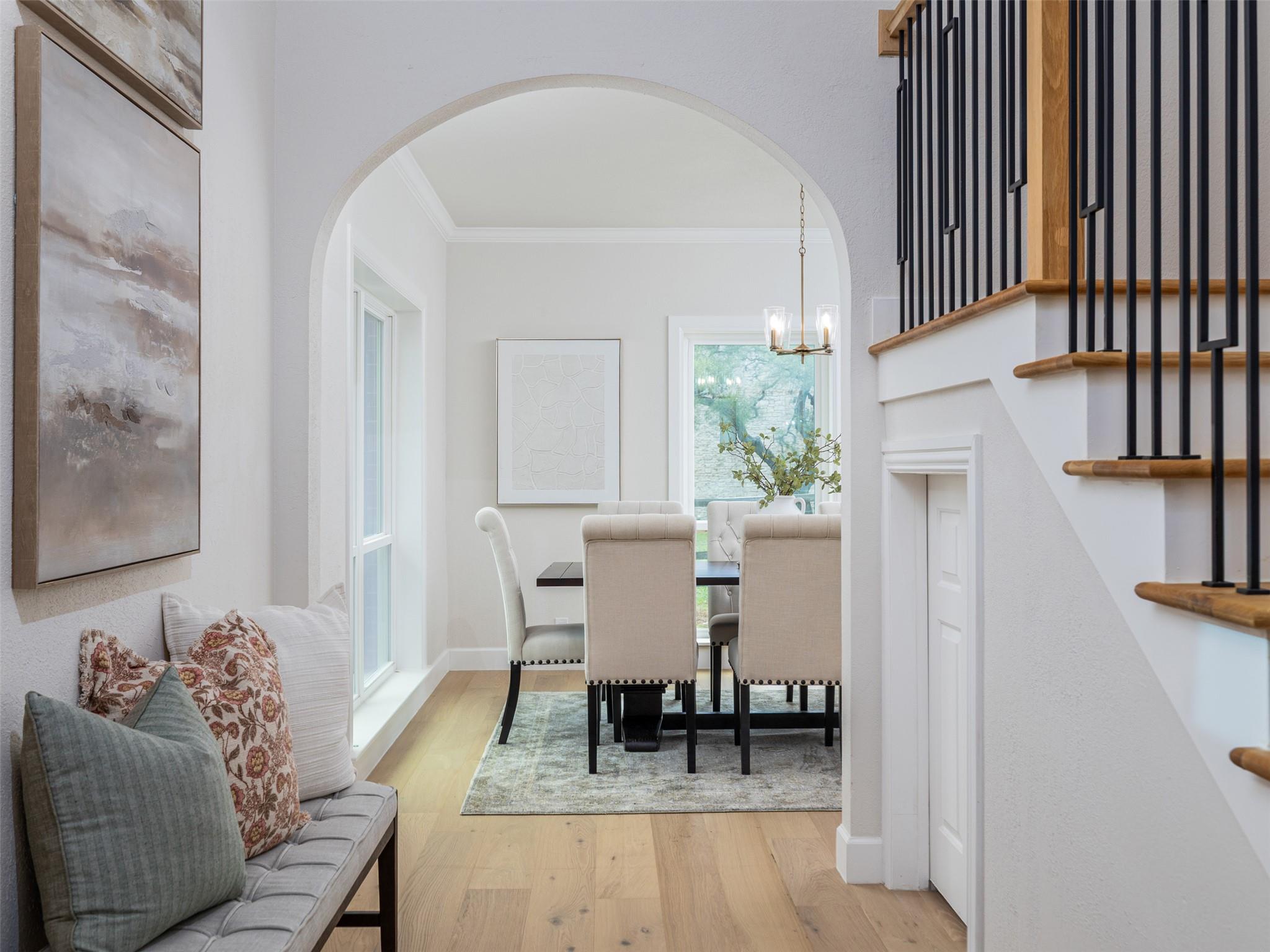 701 Oakwood Ln, Dripping Springs, TX 78620