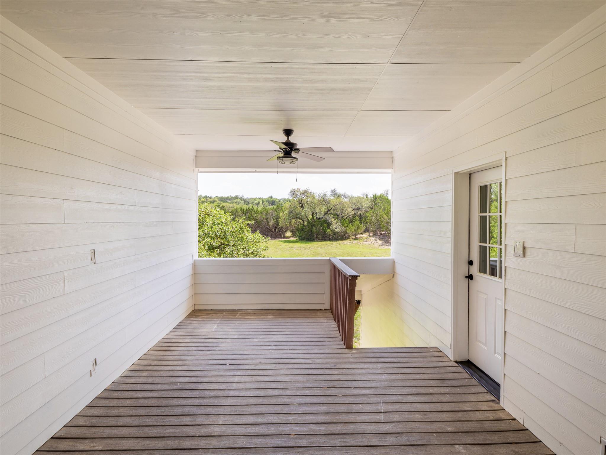 701 Oakwood Ln, Dripping Springs, TX 78620