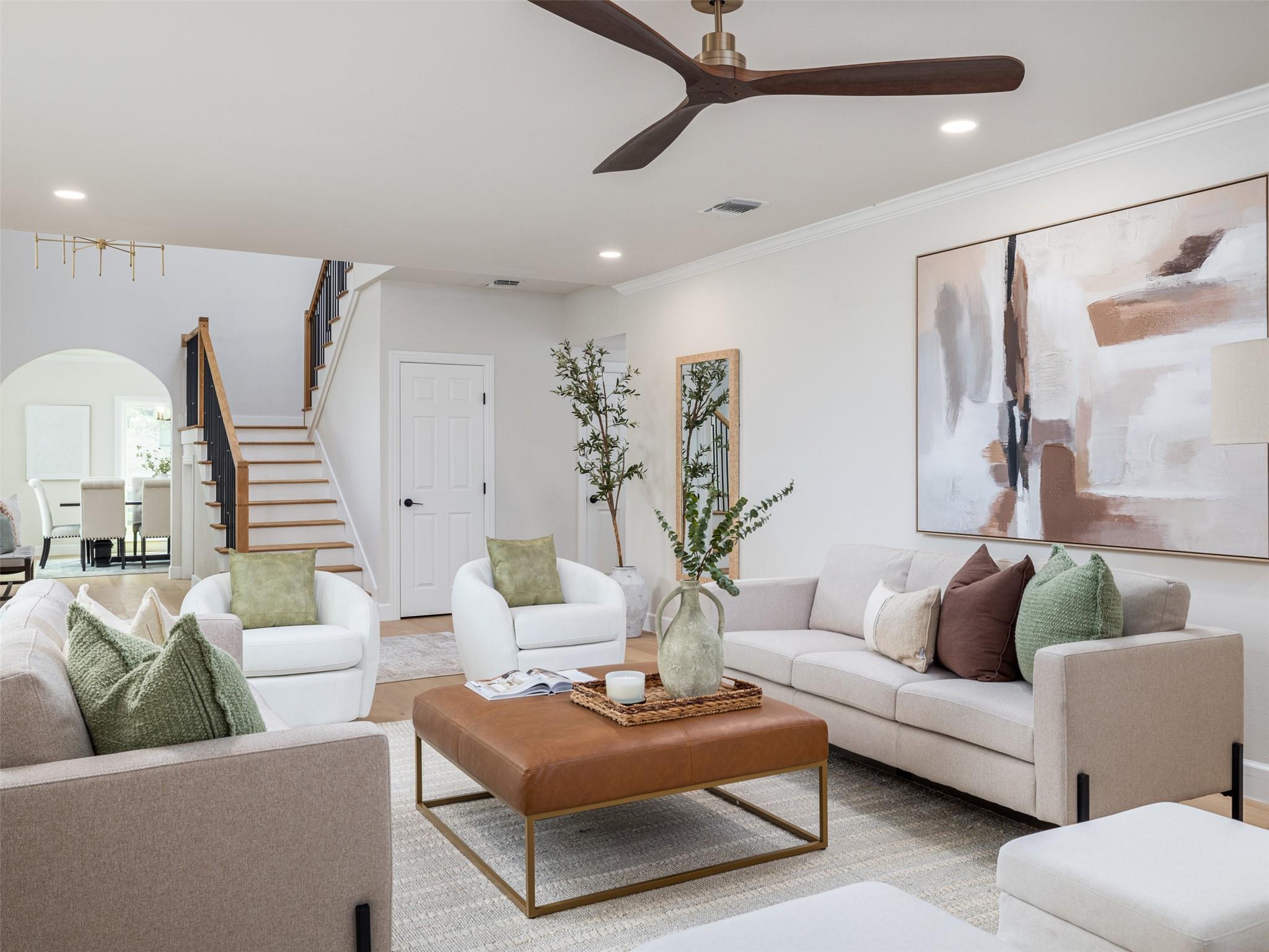 701 Oakwood Ln, Dripping Springs, TX 78620