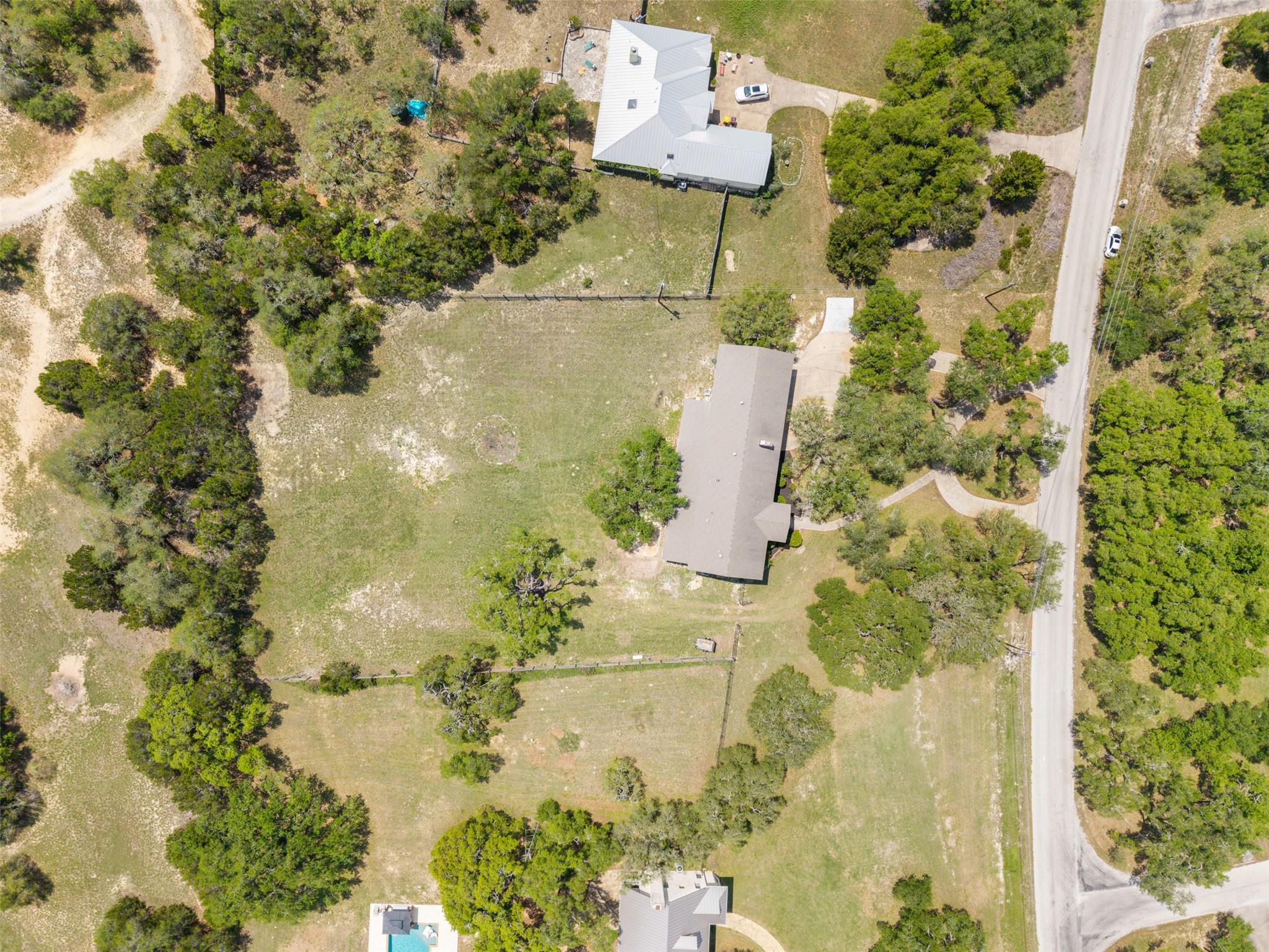 701 Oakwood Ln, Dripping Springs, TX 78620