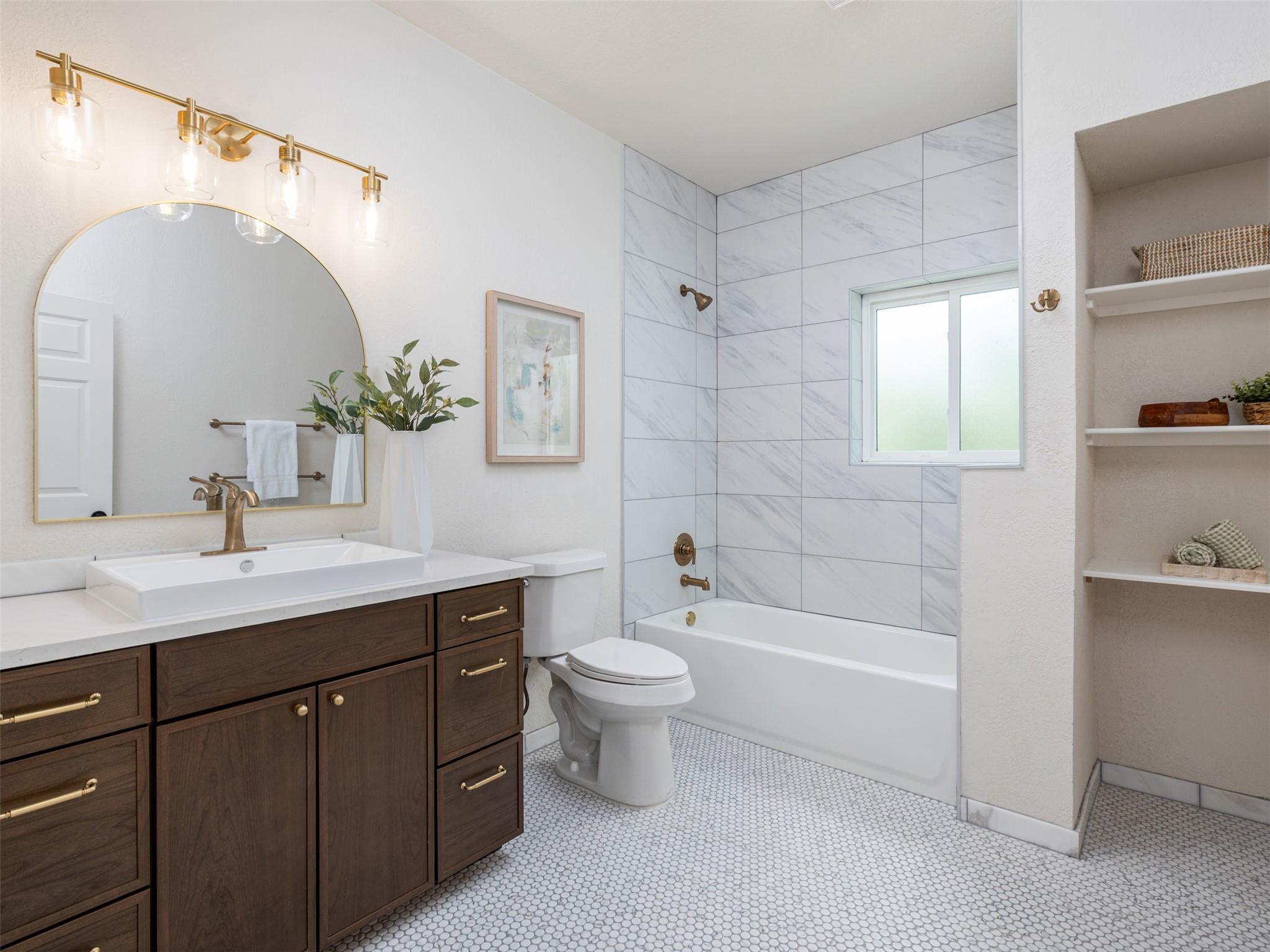 701 Oakwood Ln, Dripping Springs, TX 78620