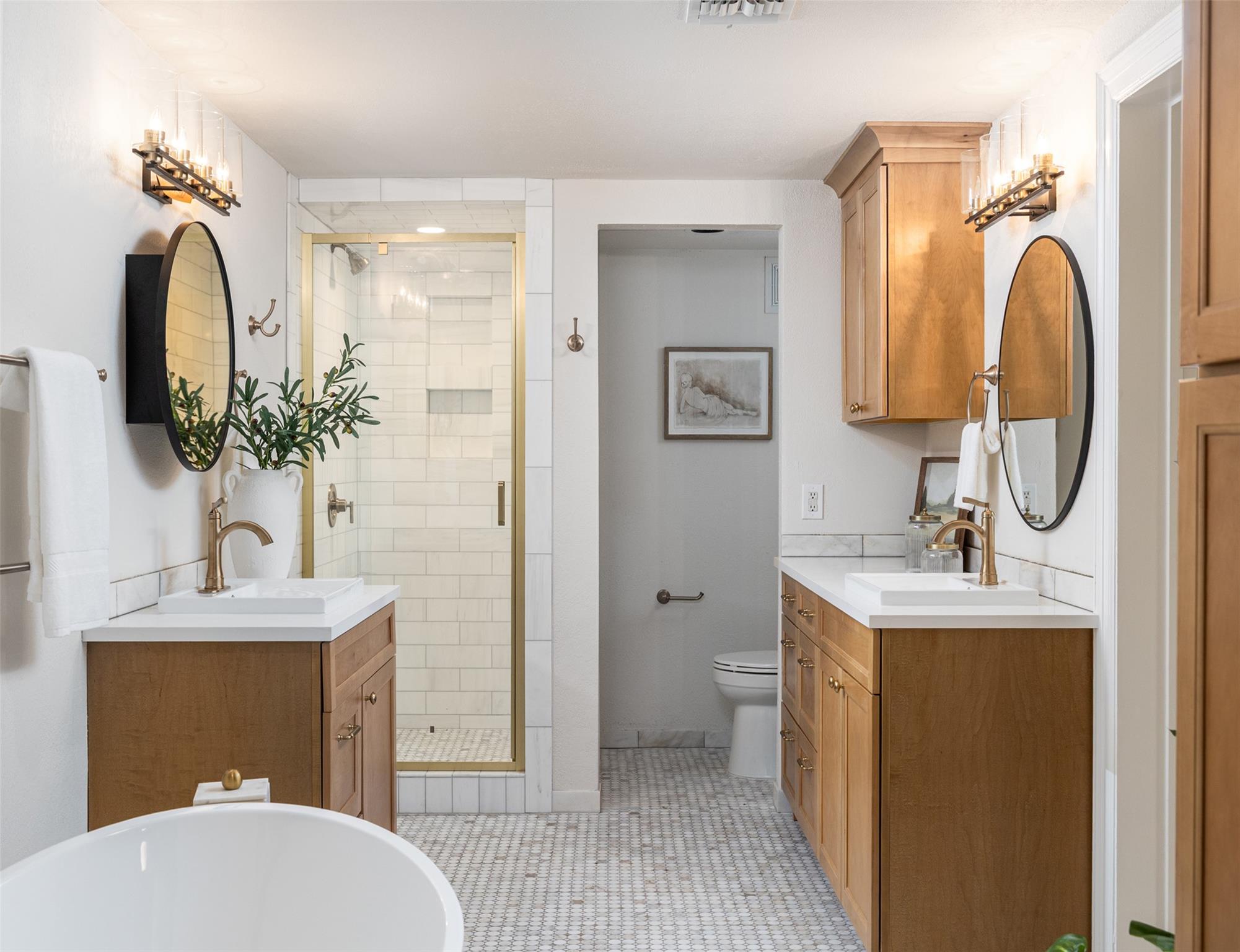 701 Oakwood Ln, Dripping Springs, TX 78620