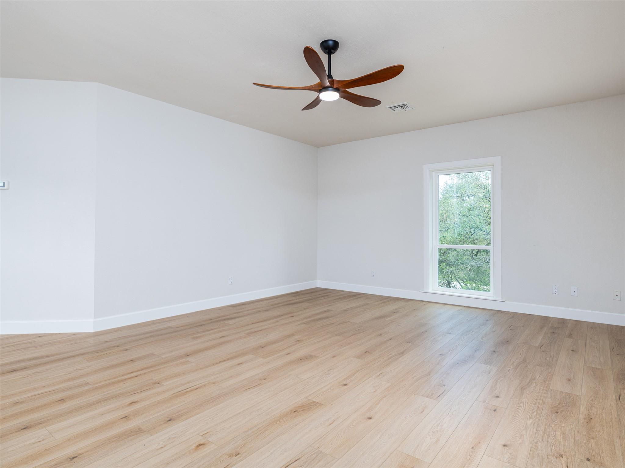 701 Oakwood Ln, Dripping Springs, TX 78620