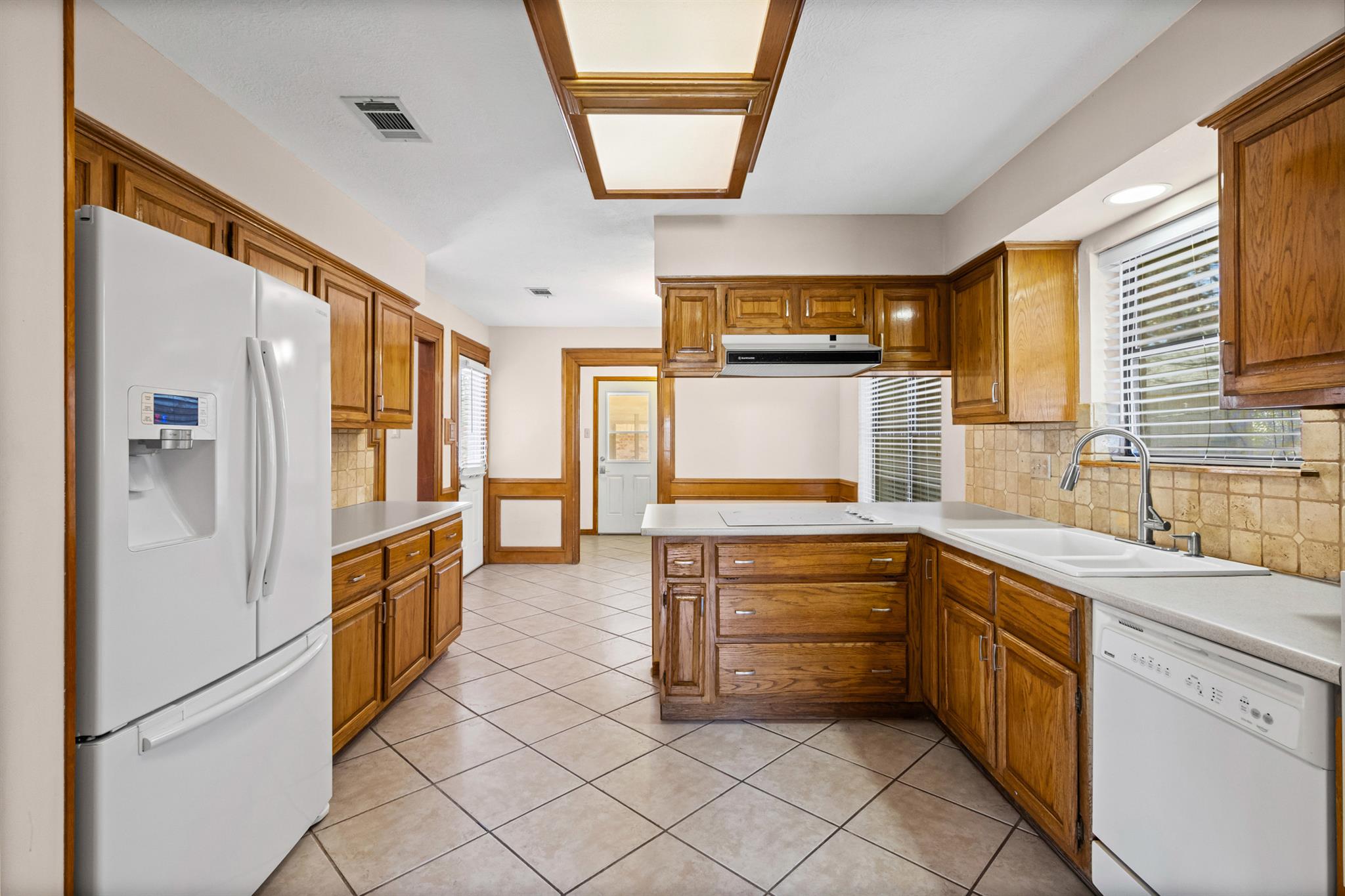 503 Oak Ridge Dr, Pflugerville, TX 78660