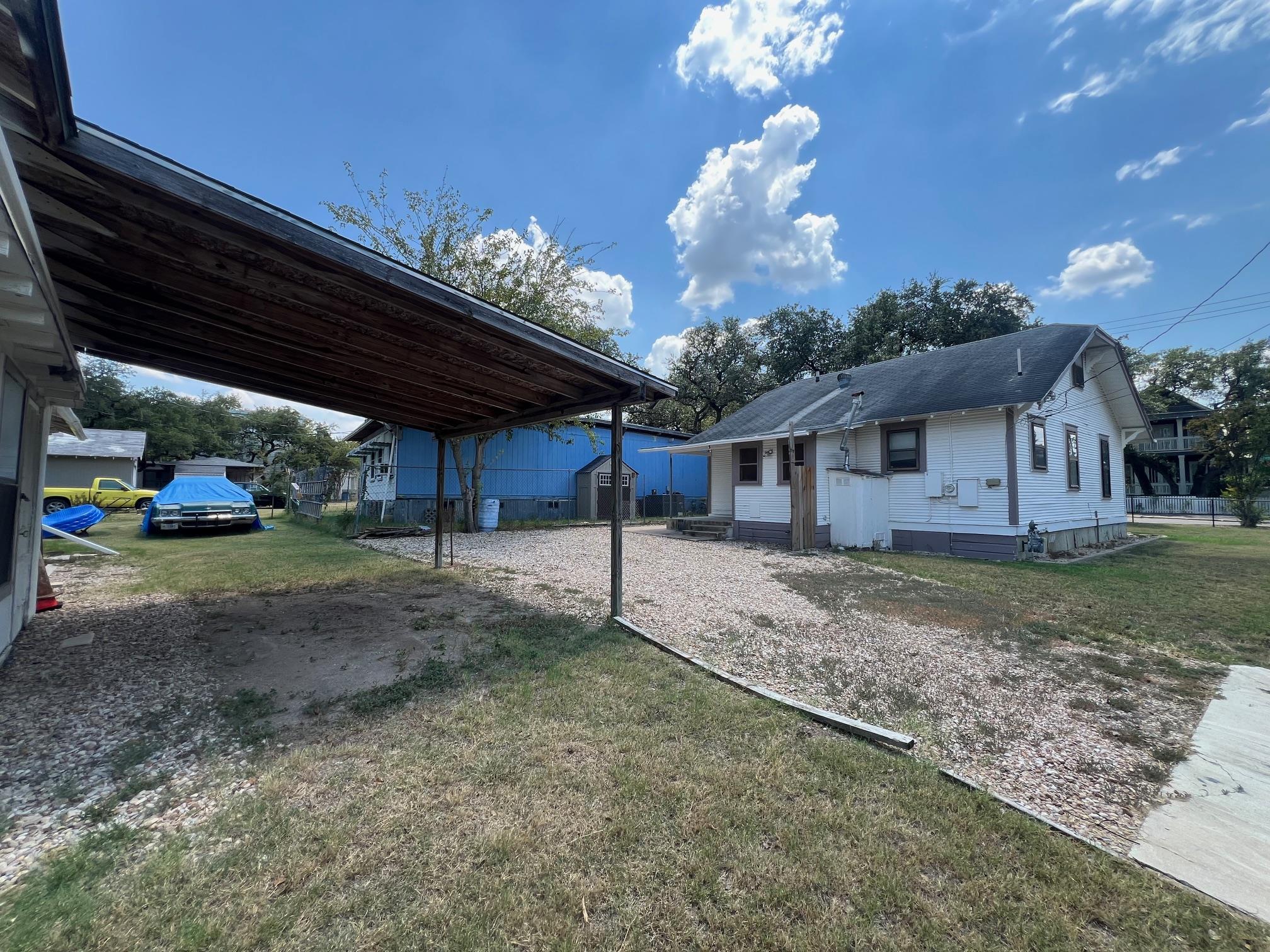 916 W Live Oak St W, Austin, TX 78704