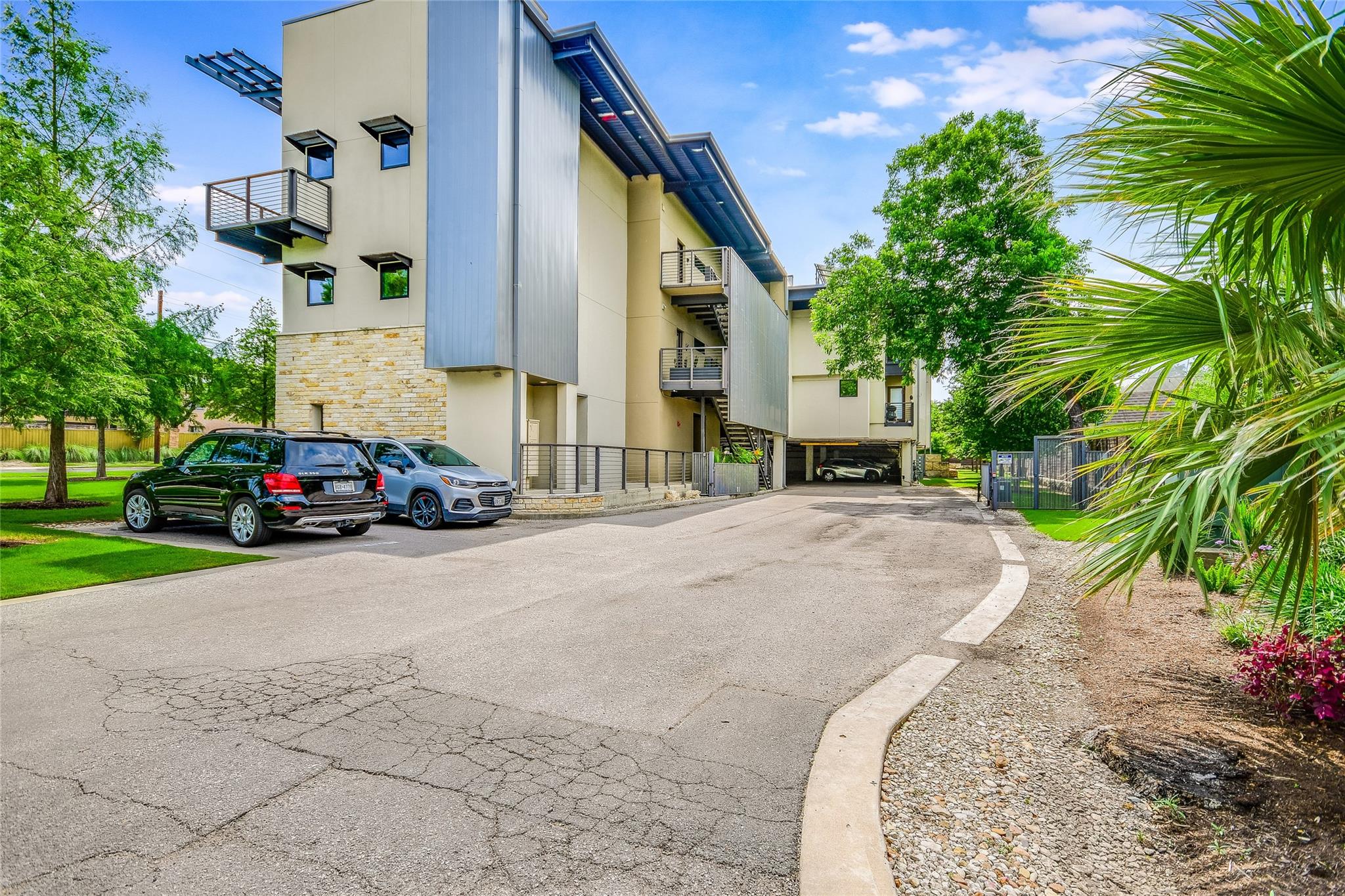 1603 Enfield Rd # 200, Austin, TX 78703