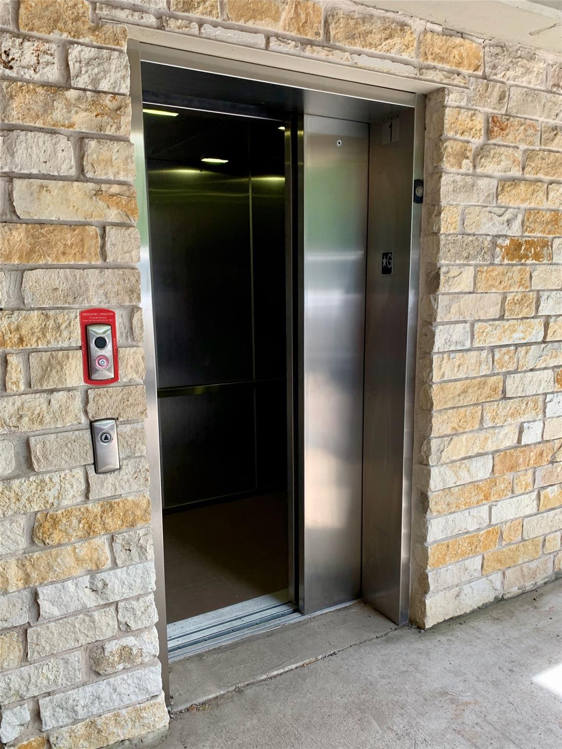 1603 Enfield Rd # 200, Austin, TX 78703