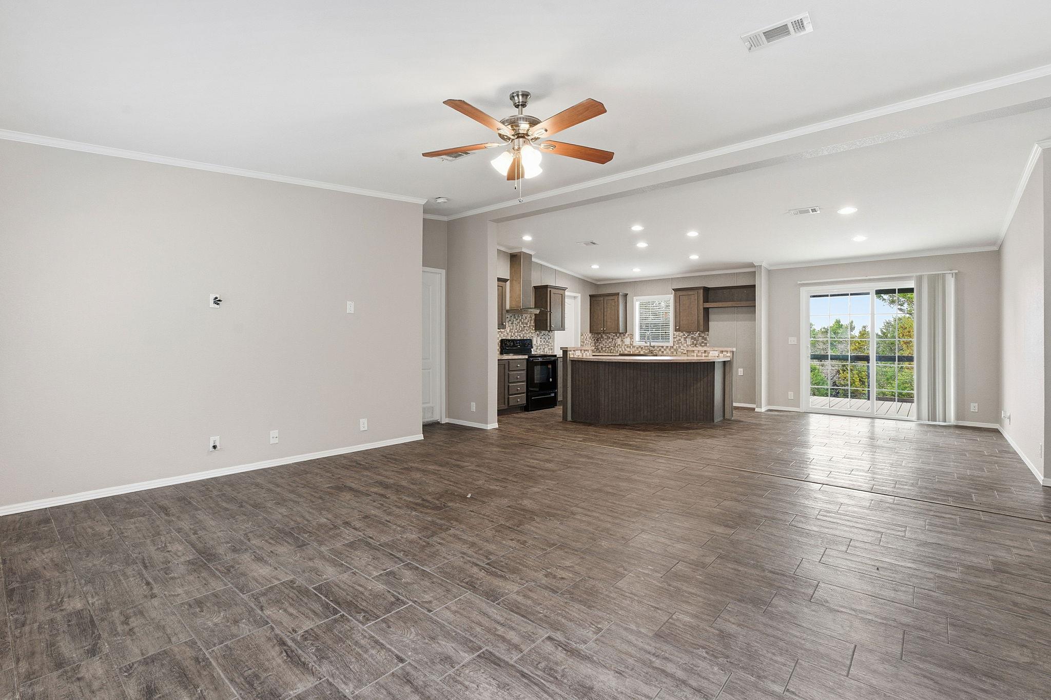 210 Deer Run Pass, Canyon Lake, TX 78133