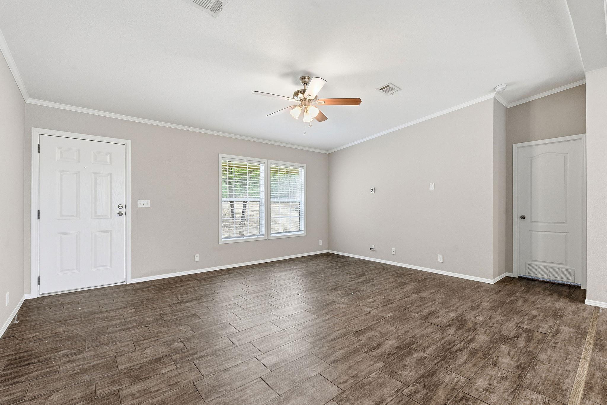 210 Deer Run Pass, Canyon Lake, TX 78133