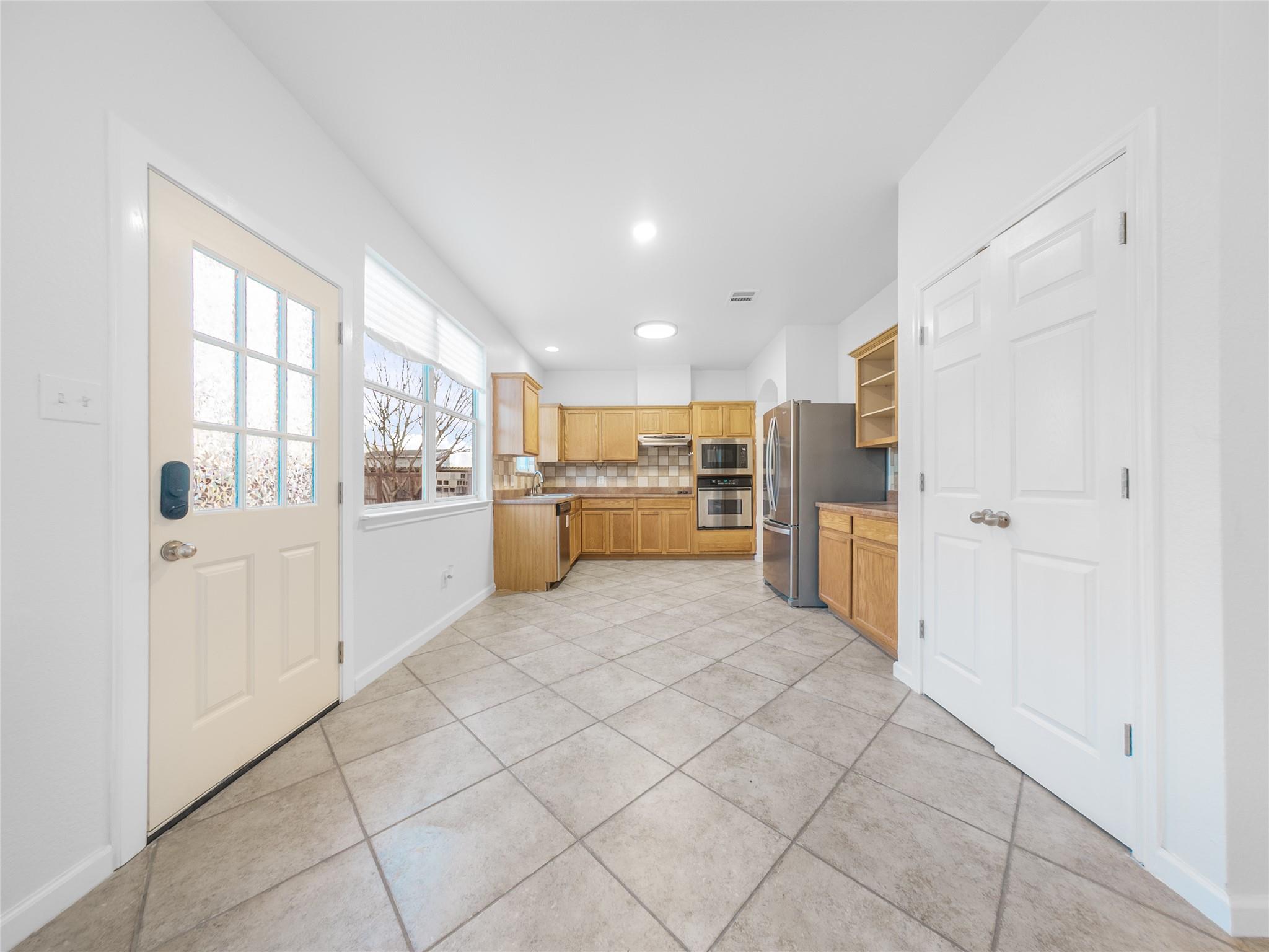 202 Holmstrom St, Hutto, TX 78634