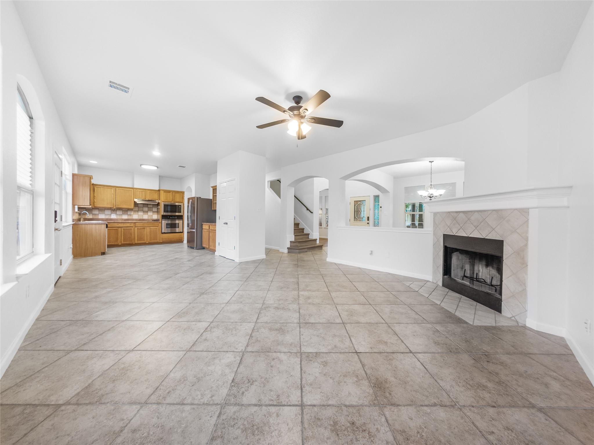 202 Holmstrom St, Hutto, TX 78634