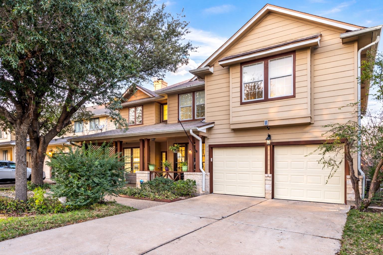 202 Holmstrom St, Hutto, TX 78634