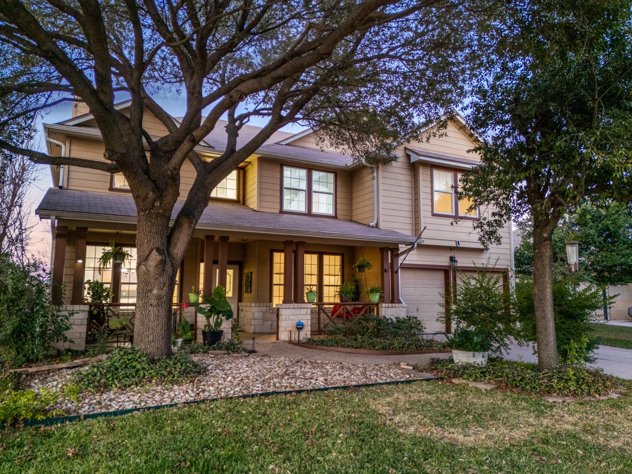 202 Holmstrom St, Hutto, TX 78634