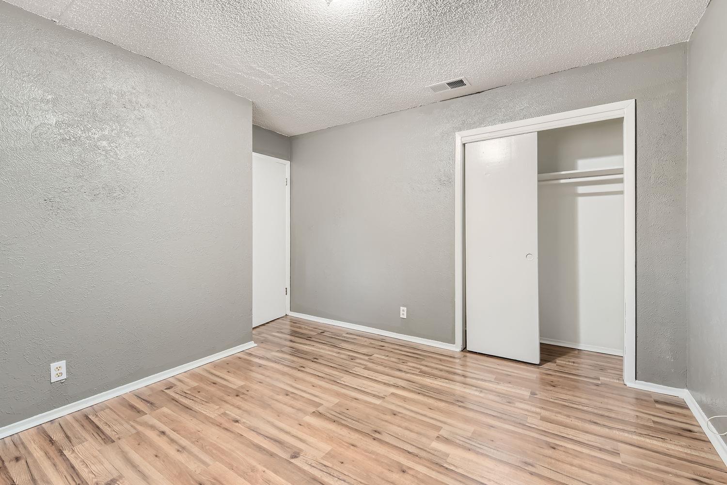 2516 Glen Springs Way # B, Austin, TX 78741