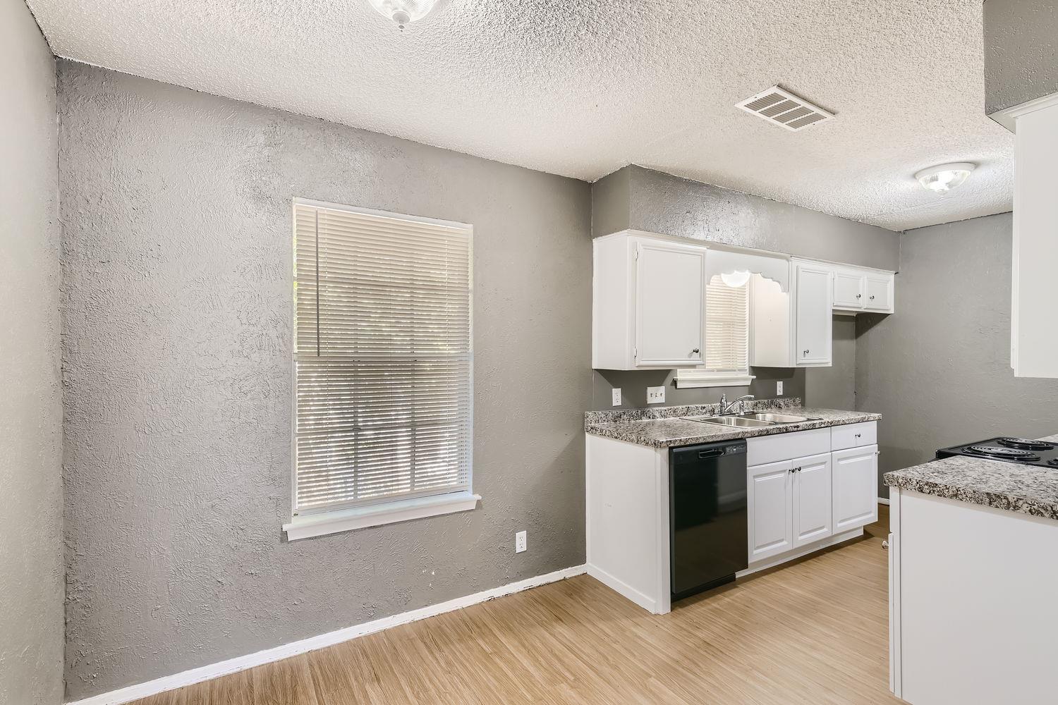 2516 Glen Springs Way # B, Austin, TX 78741