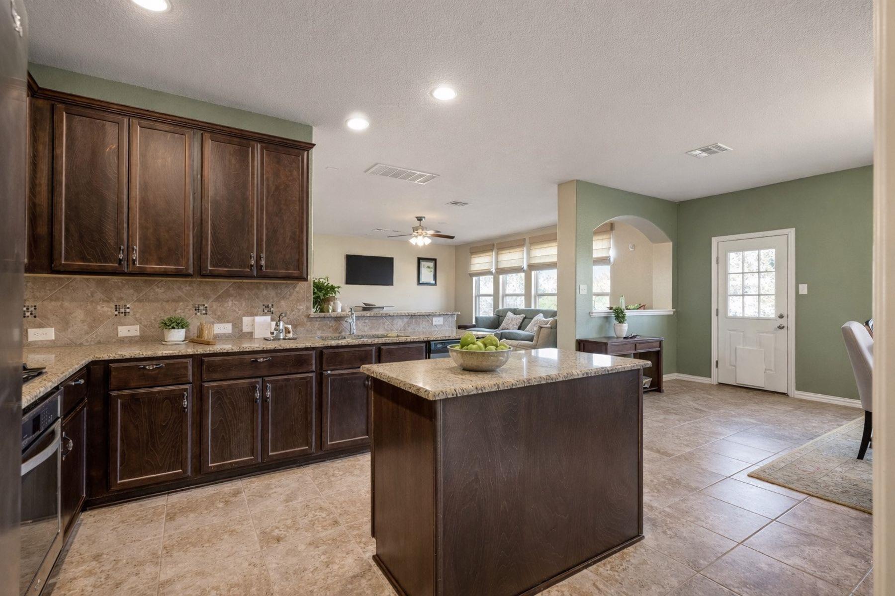 3629 Arvel Dr, Leander, TX 78641