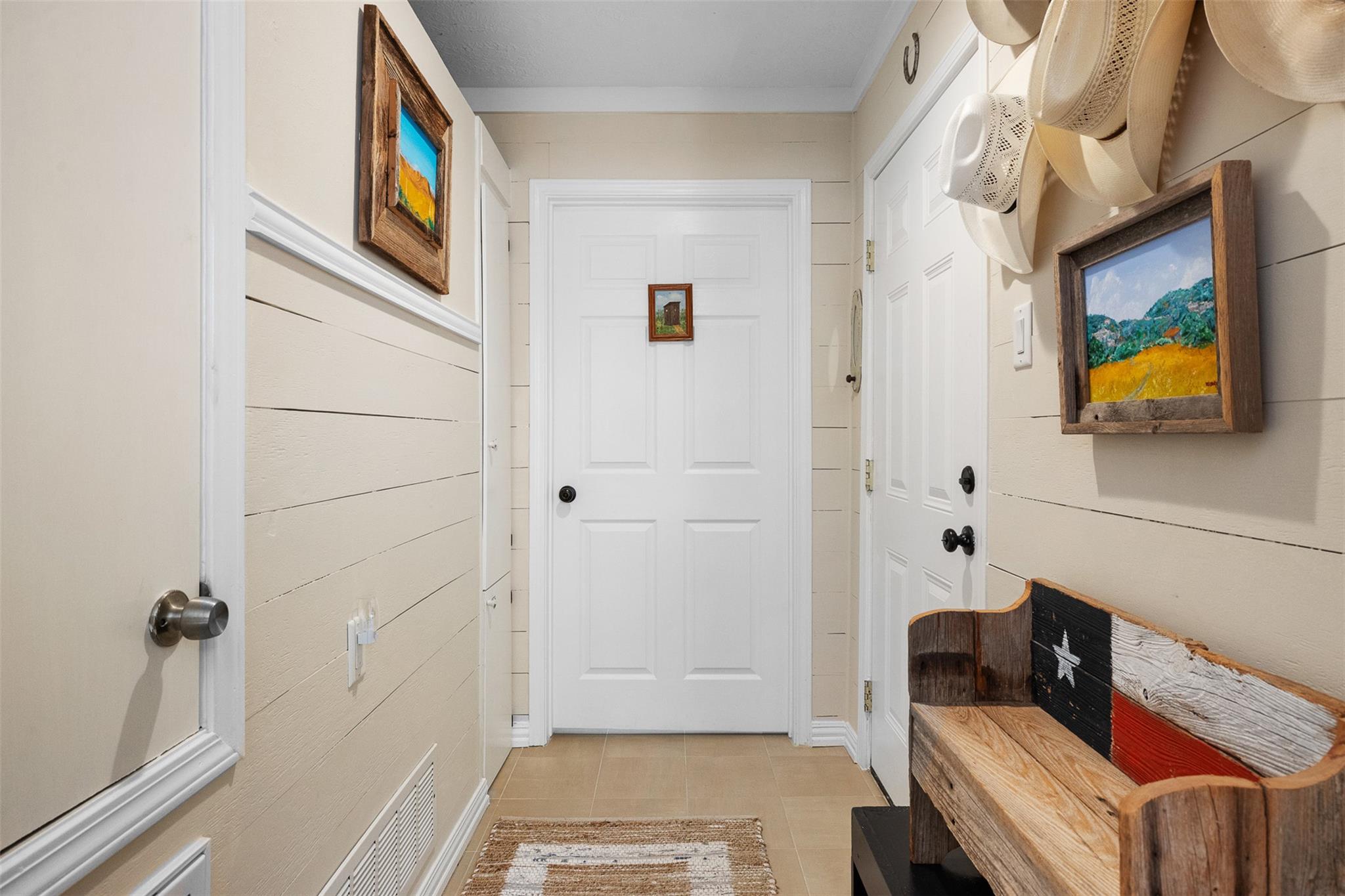 207 S Hill St, Caldwell, TX 77836