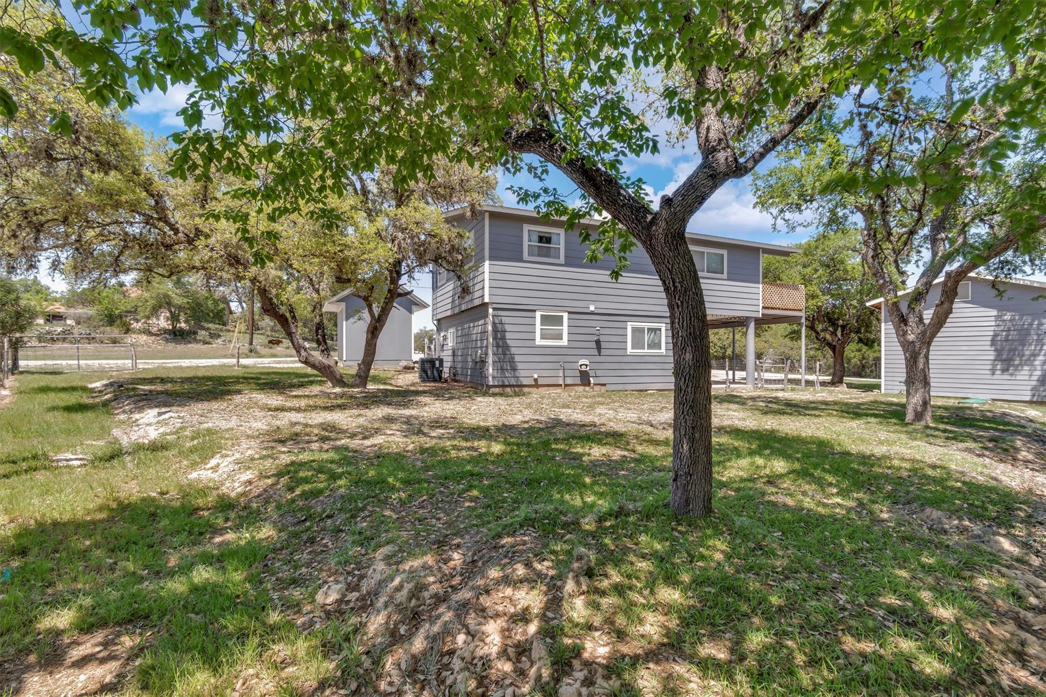612 Mockingbird Dr, Canyon Lake, TX 78133