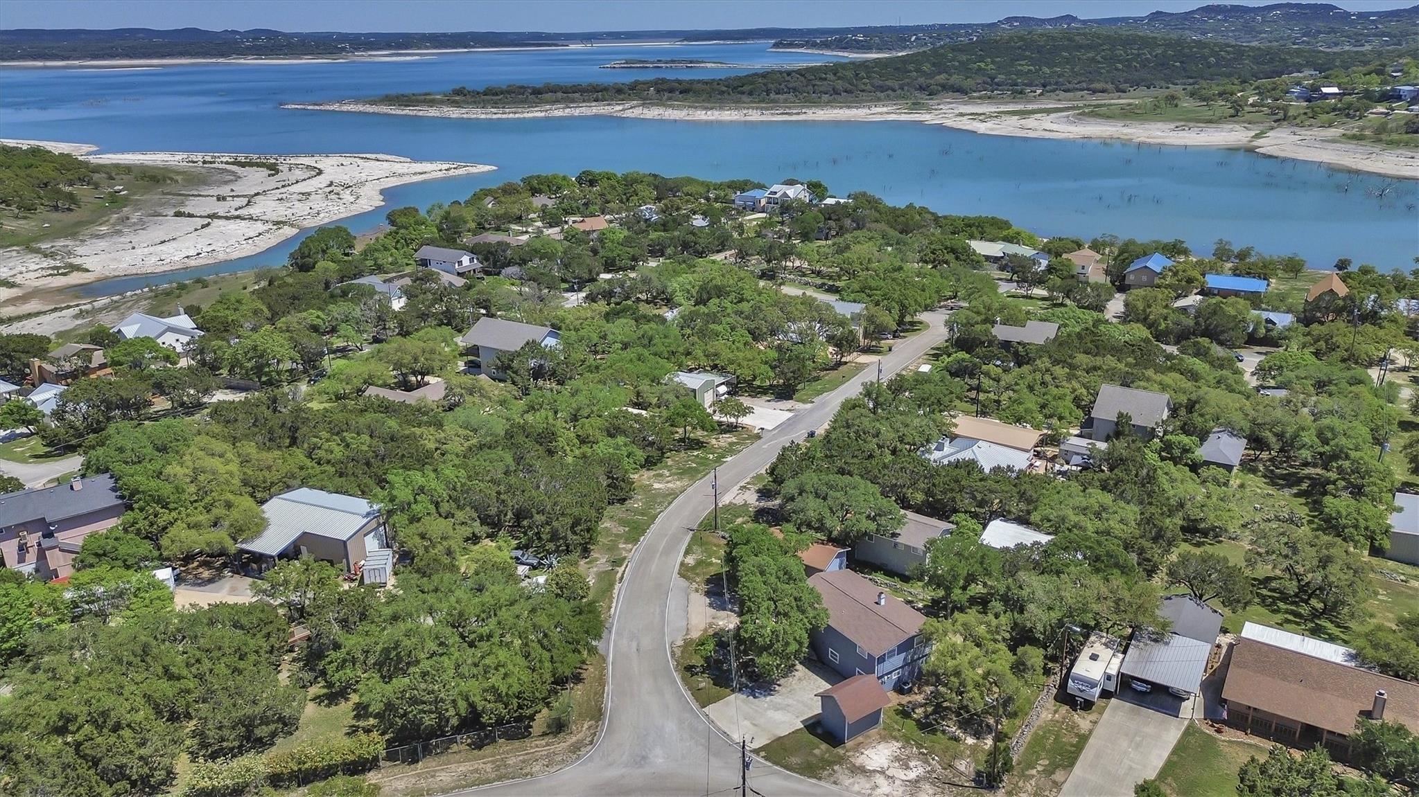 612 Mockingbird Dr, Canyon Lake, TX 78133