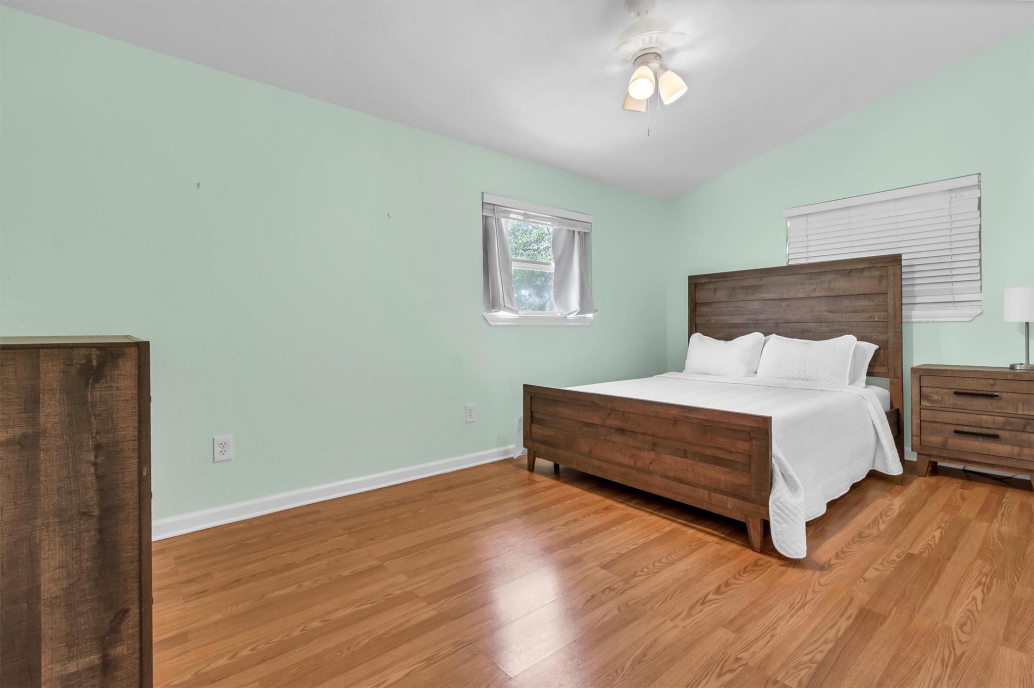 612 Mockingbird Dr, Canyon Lake, TX 78133