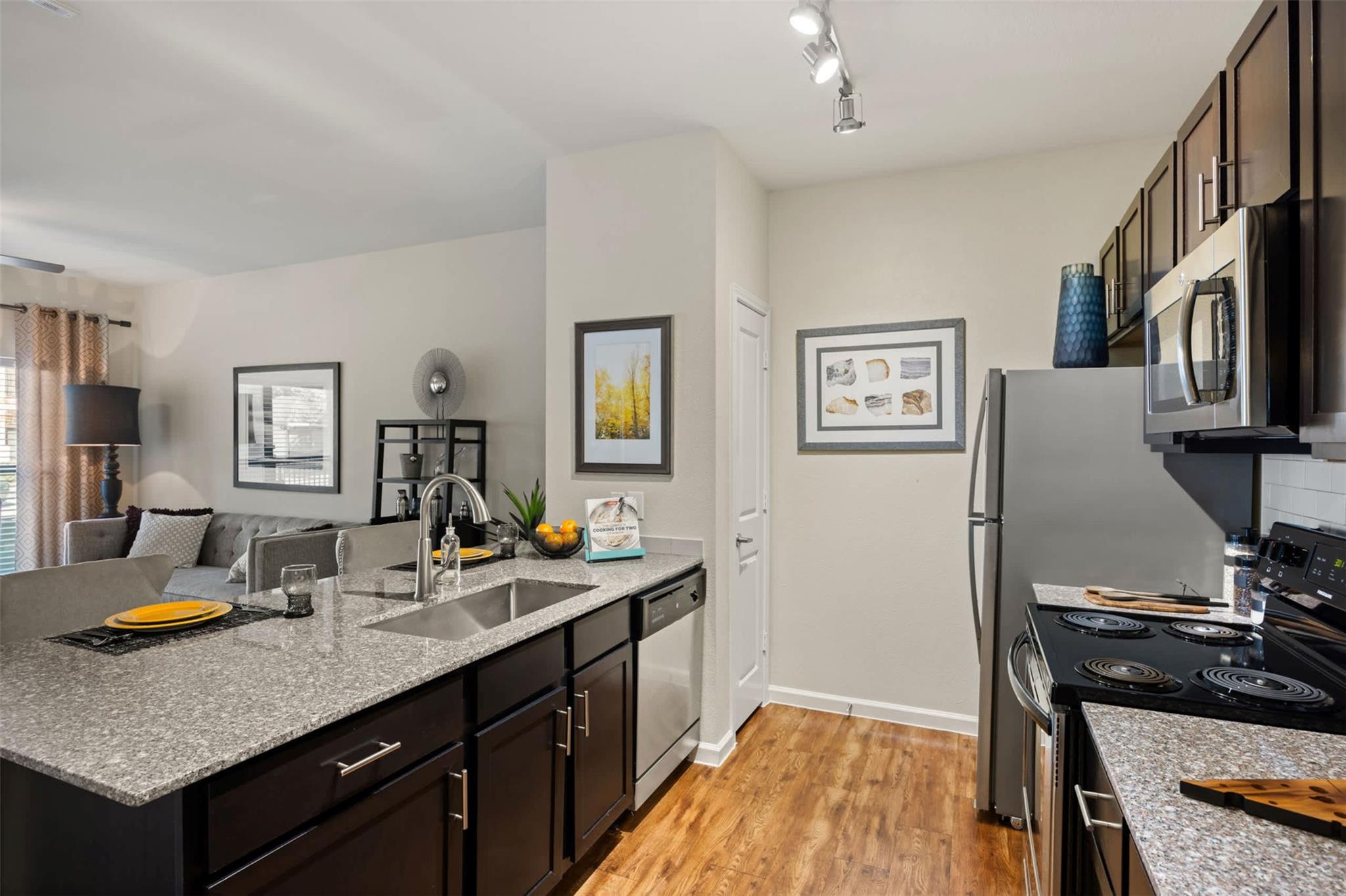 9308 S 1st Bch # 1021, Austin, TX 78748