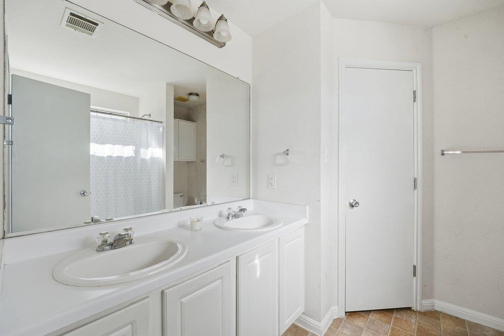 173 Peppergrass Cv, Kyle, TX 78640