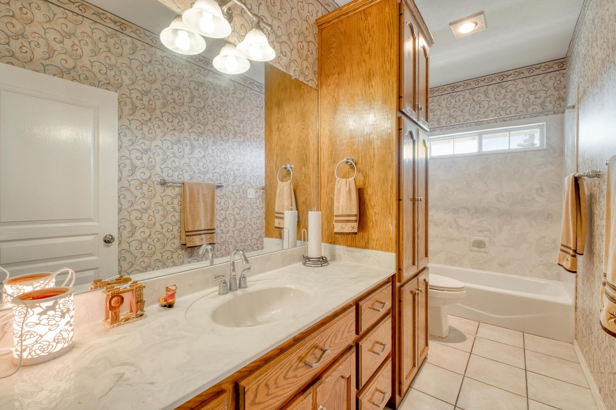 1949 FM 619, Elgin, TX 78621