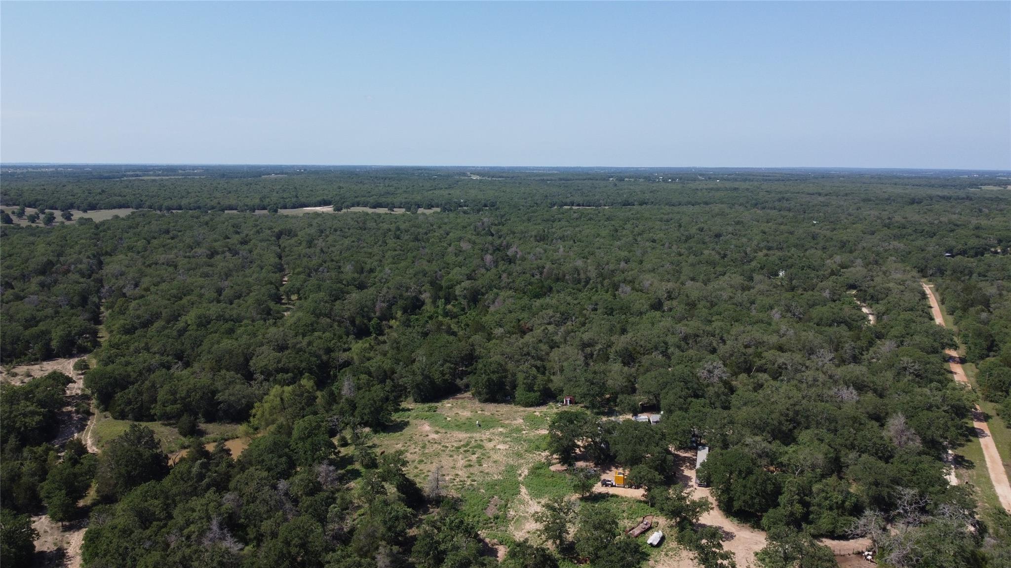 1085 Private Road 3063, Lexington, TX 78947