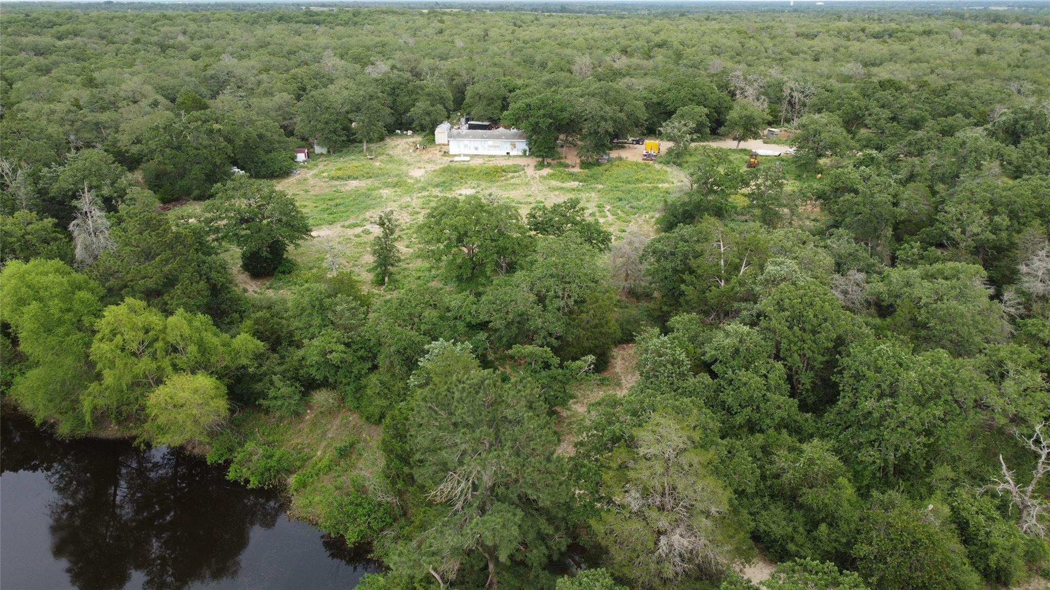 1085 Private Road 3063, Lexington, TX 78947