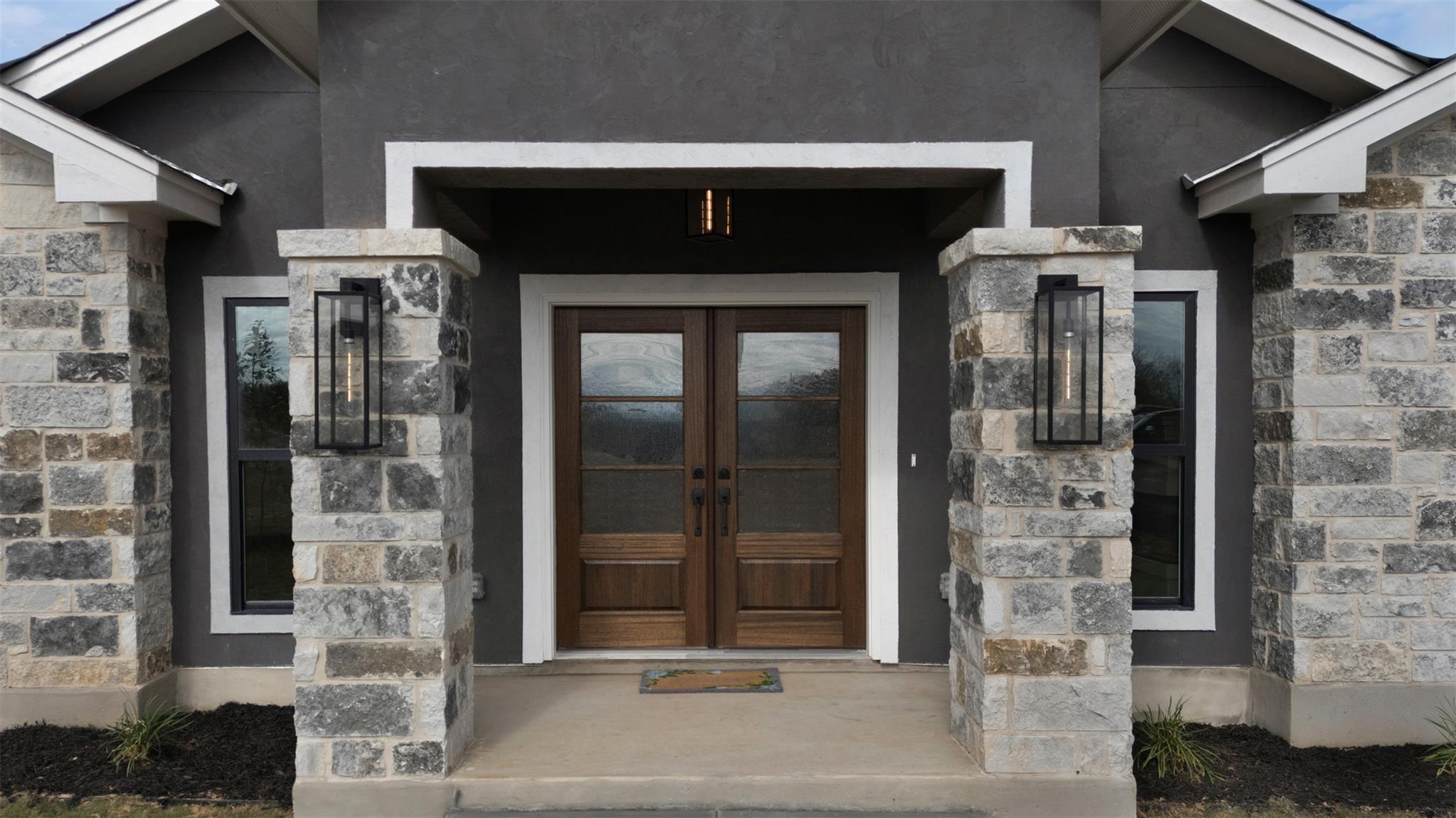 7319 Tiff Nicole Ln, Von Ormy, TX 78073