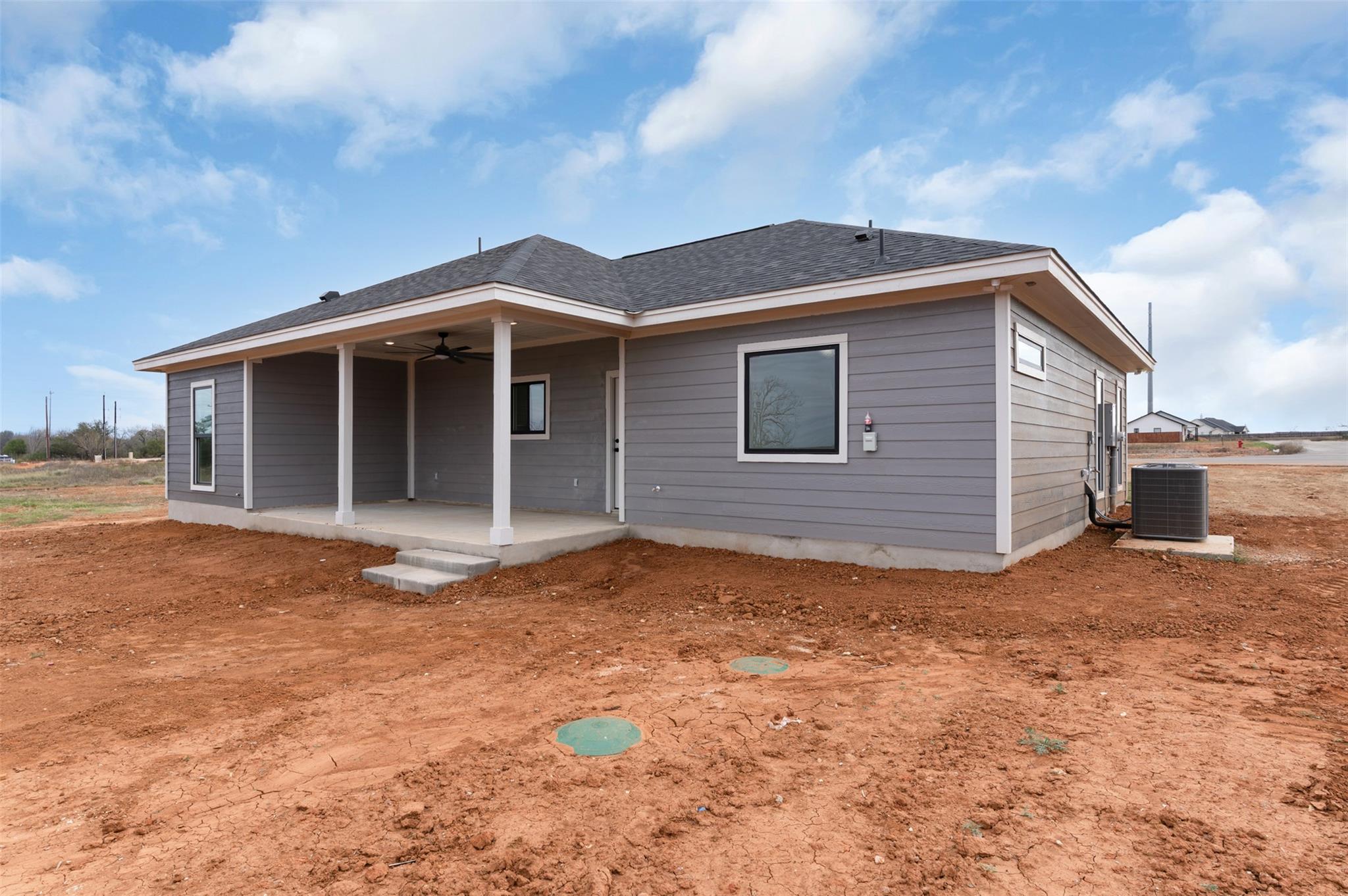 7319 Tiff Nicole Ln, Von Ormy, TX 78073